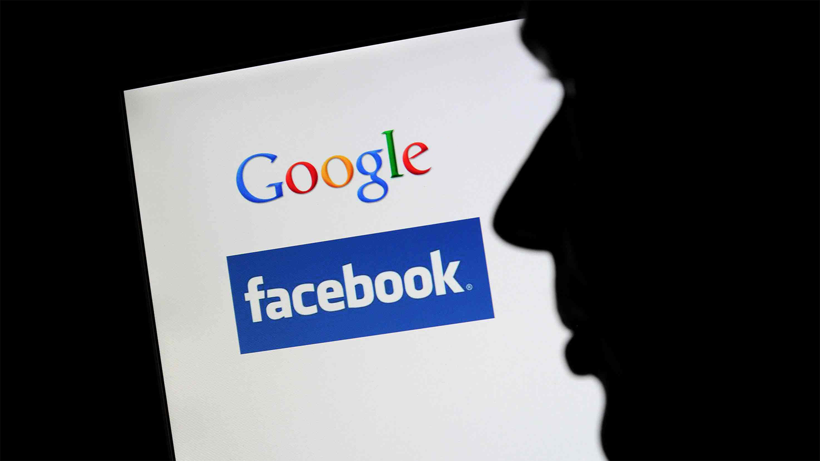 Google обвинили в корректировке показа рекламы с помощью сделки с Facebook