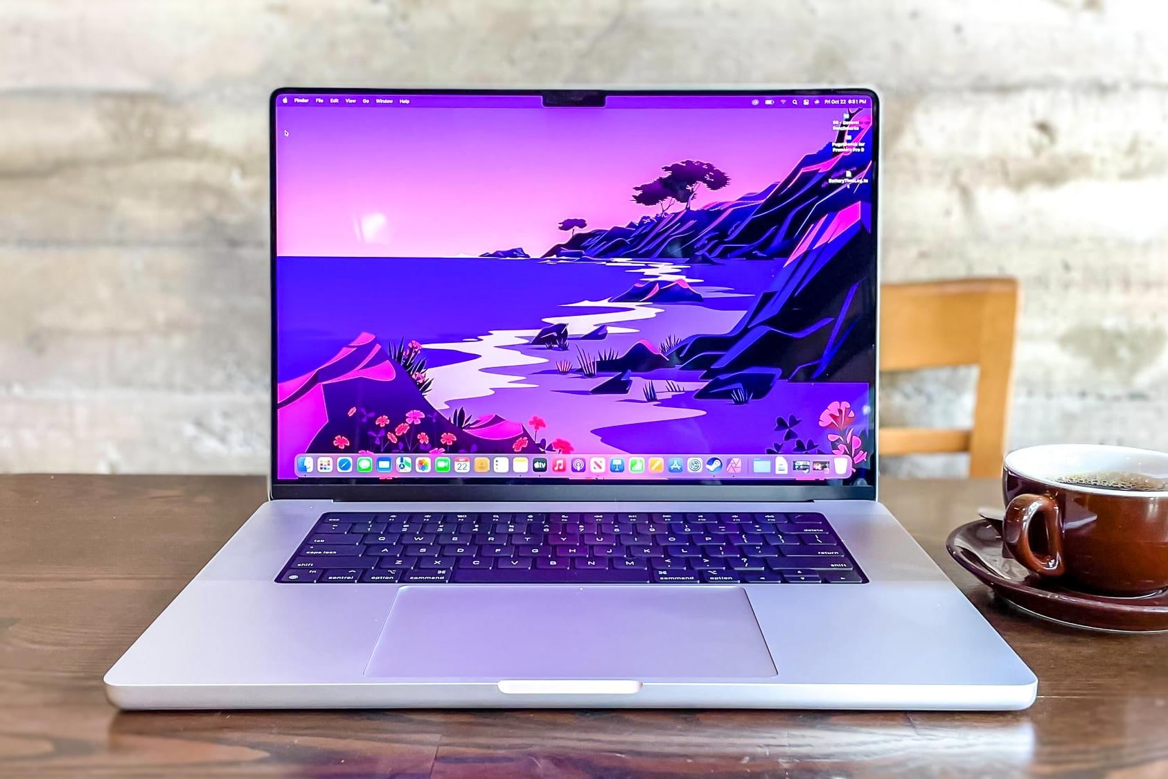 «Чёлка» в новых MacBook Pro перекрывает элементы меню