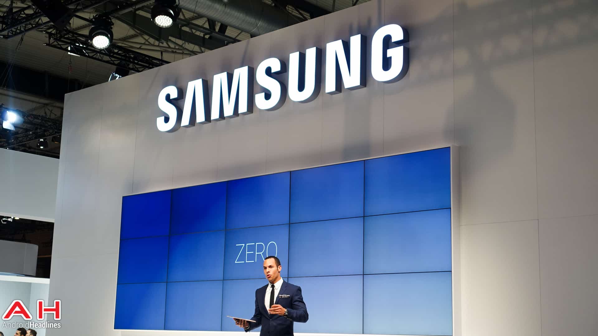 Samsung удалила рекламу в своих предустановленных 
приложениях