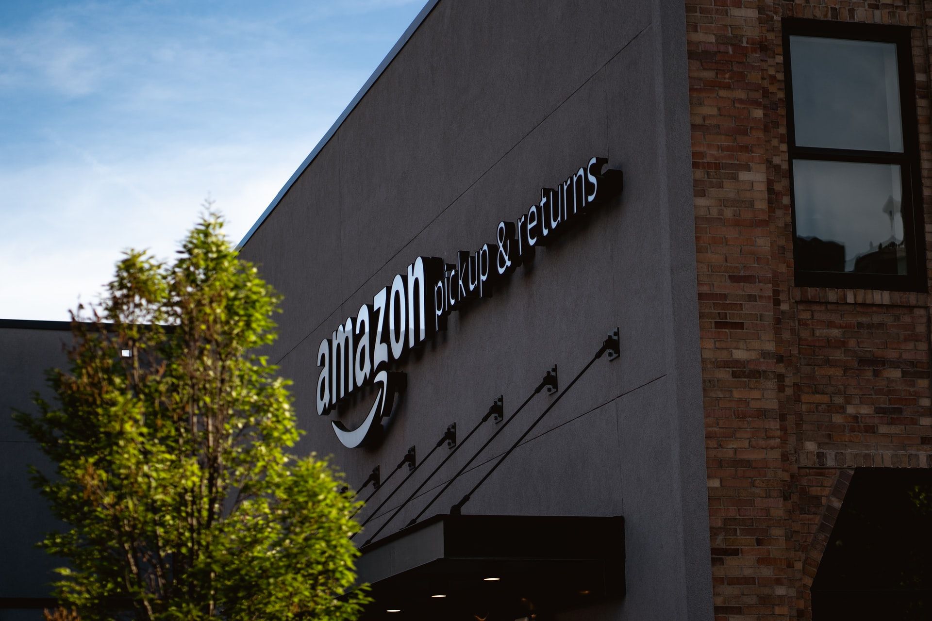 Amazon обжаловала штраф в размере 746 млн евро от Люксембургского регулятора