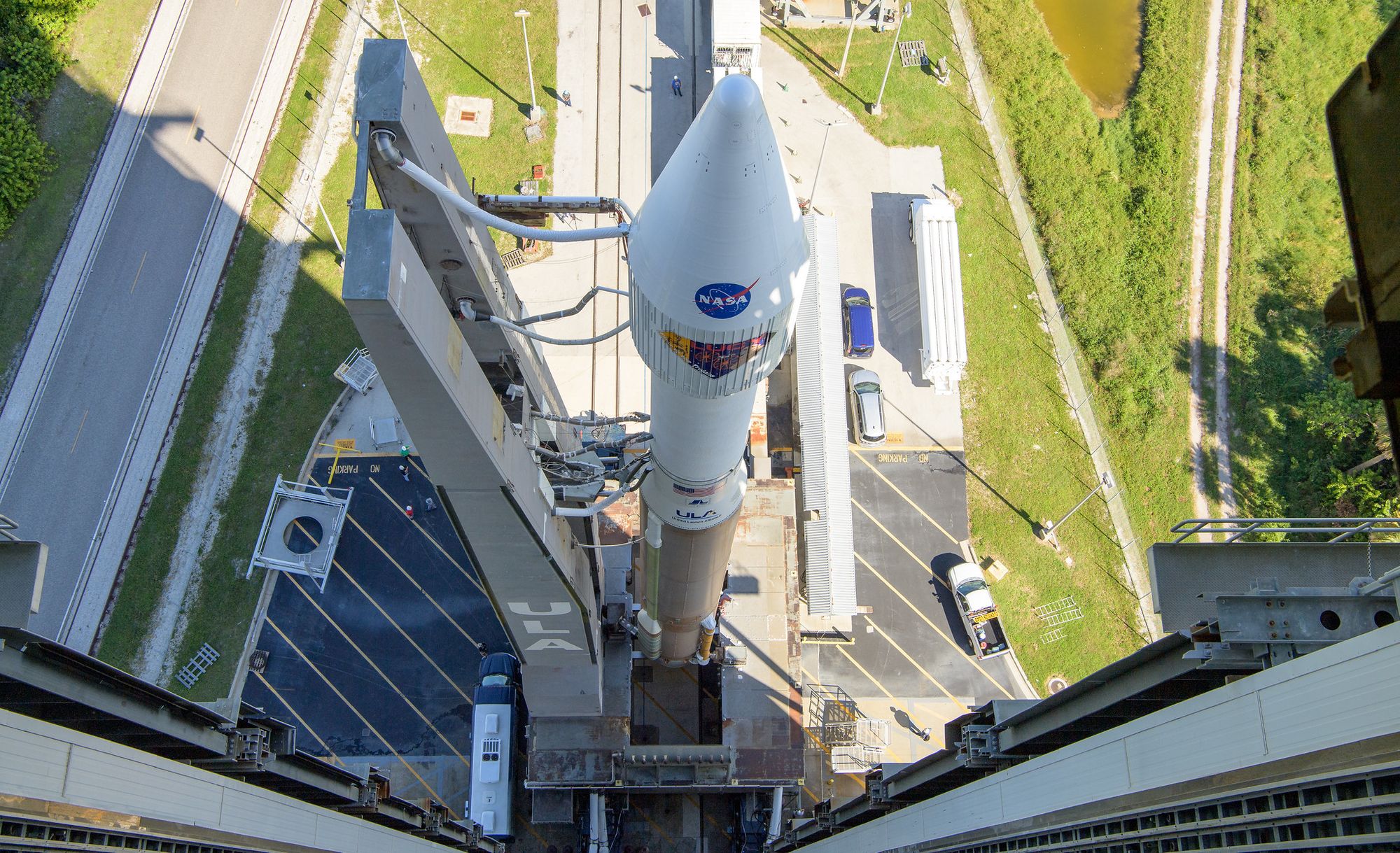 NASA запустило зонд к троянским астероидам на орбите Юпитера