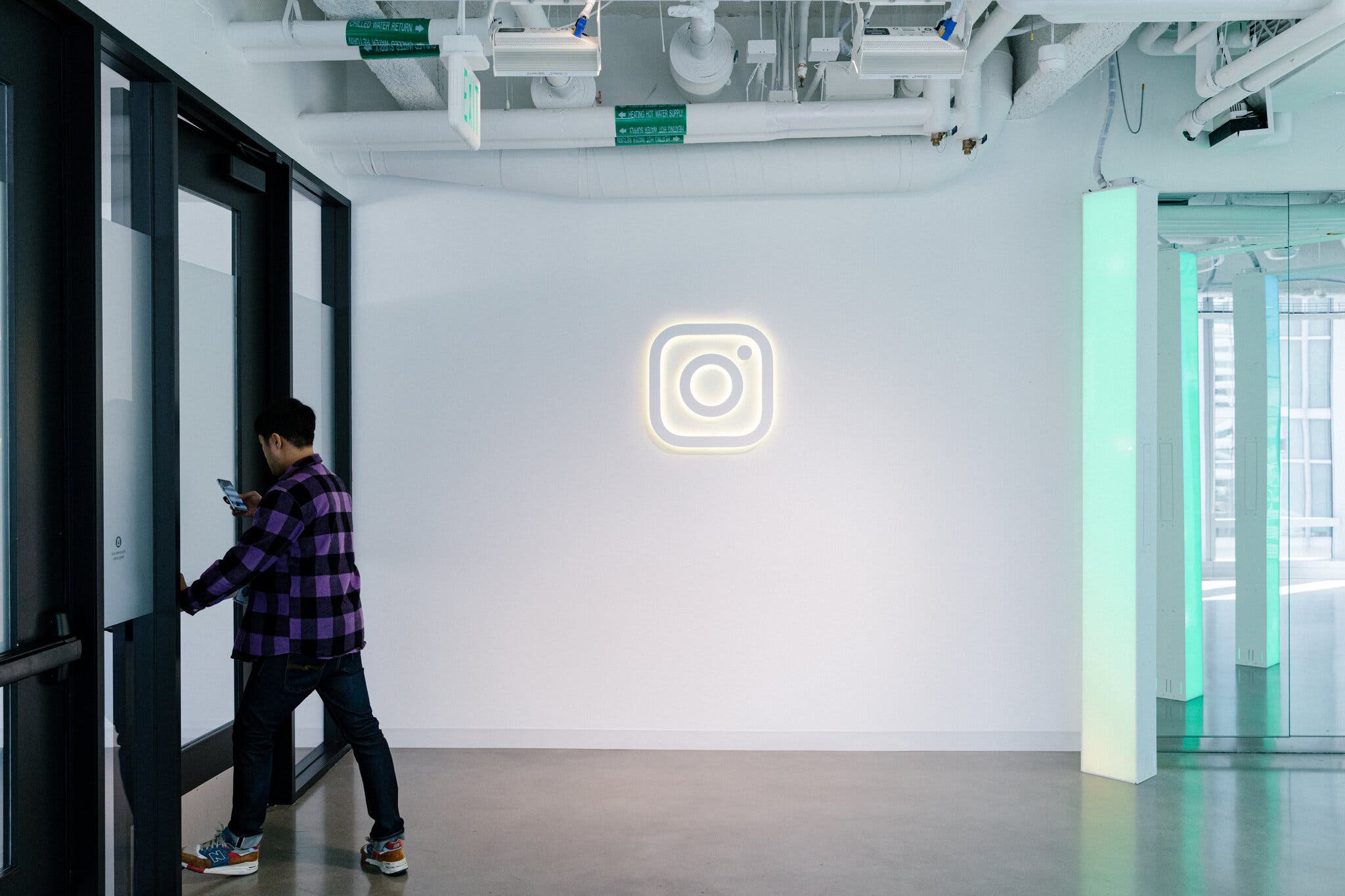 NYT: Instagram боится потерять свой «конвейер» – юных пользователей