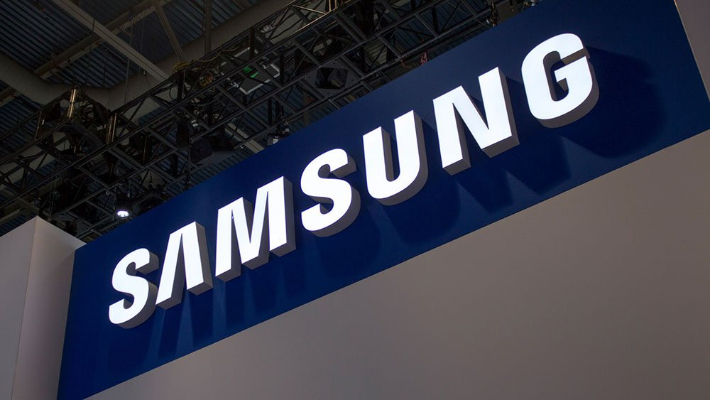 Samsung запатентовала смарт-часы с выдвижным экраном