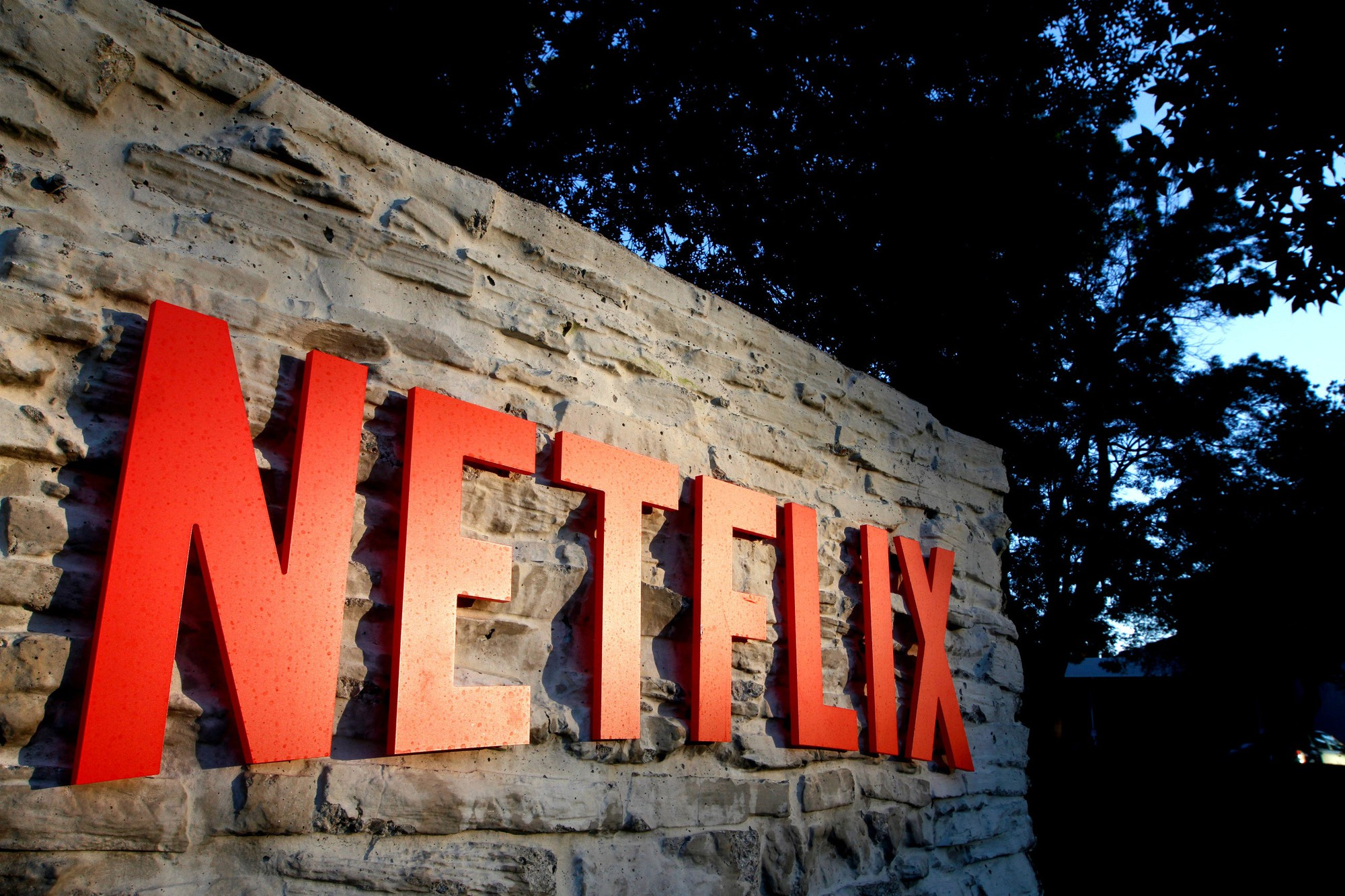 Роскомнадзор внёс Netflix в реестр аудиовизуальных сервисов