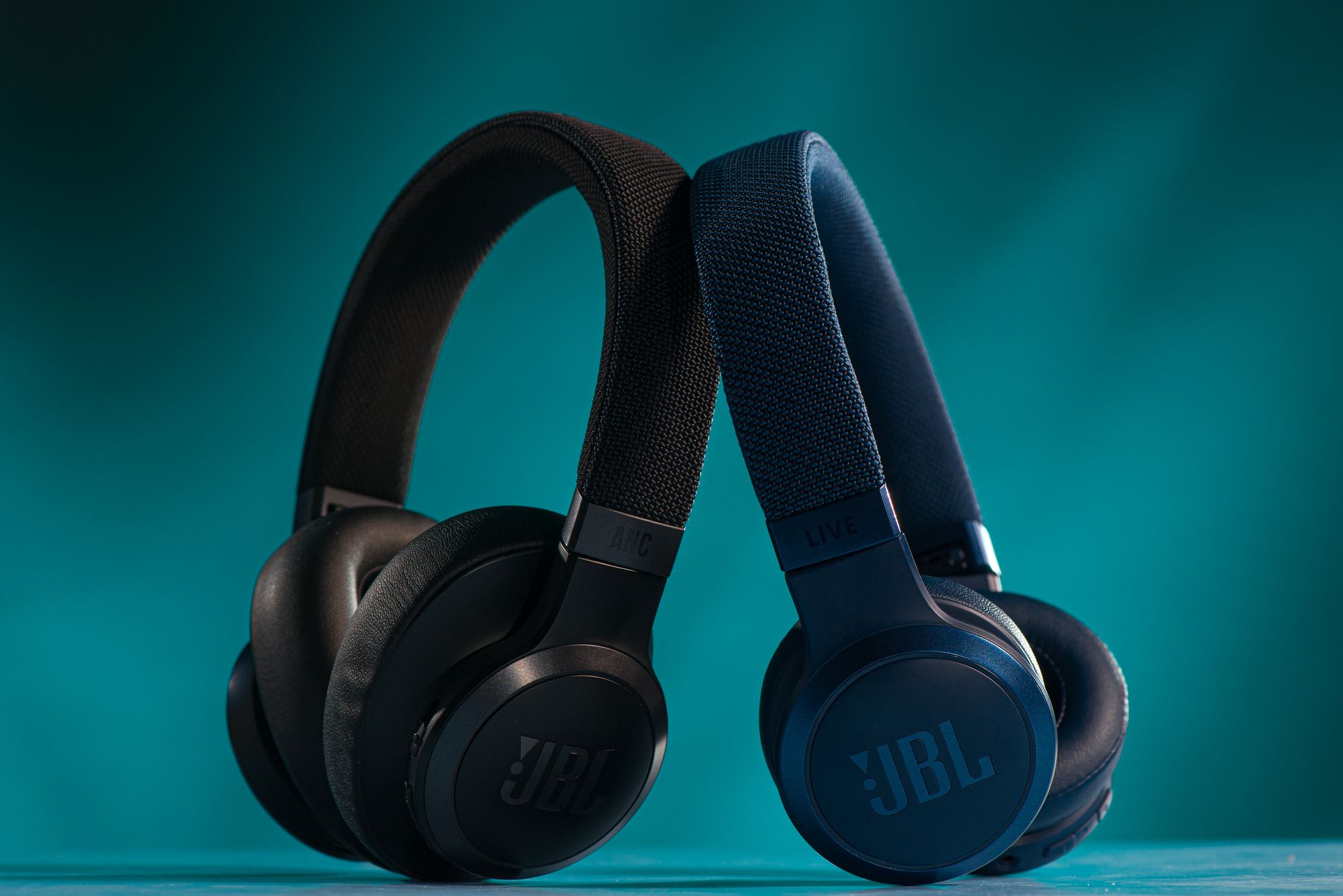 Обзор JBL Live 460NC и JBL Live 660NC: доступные и качественные наушники с ANC