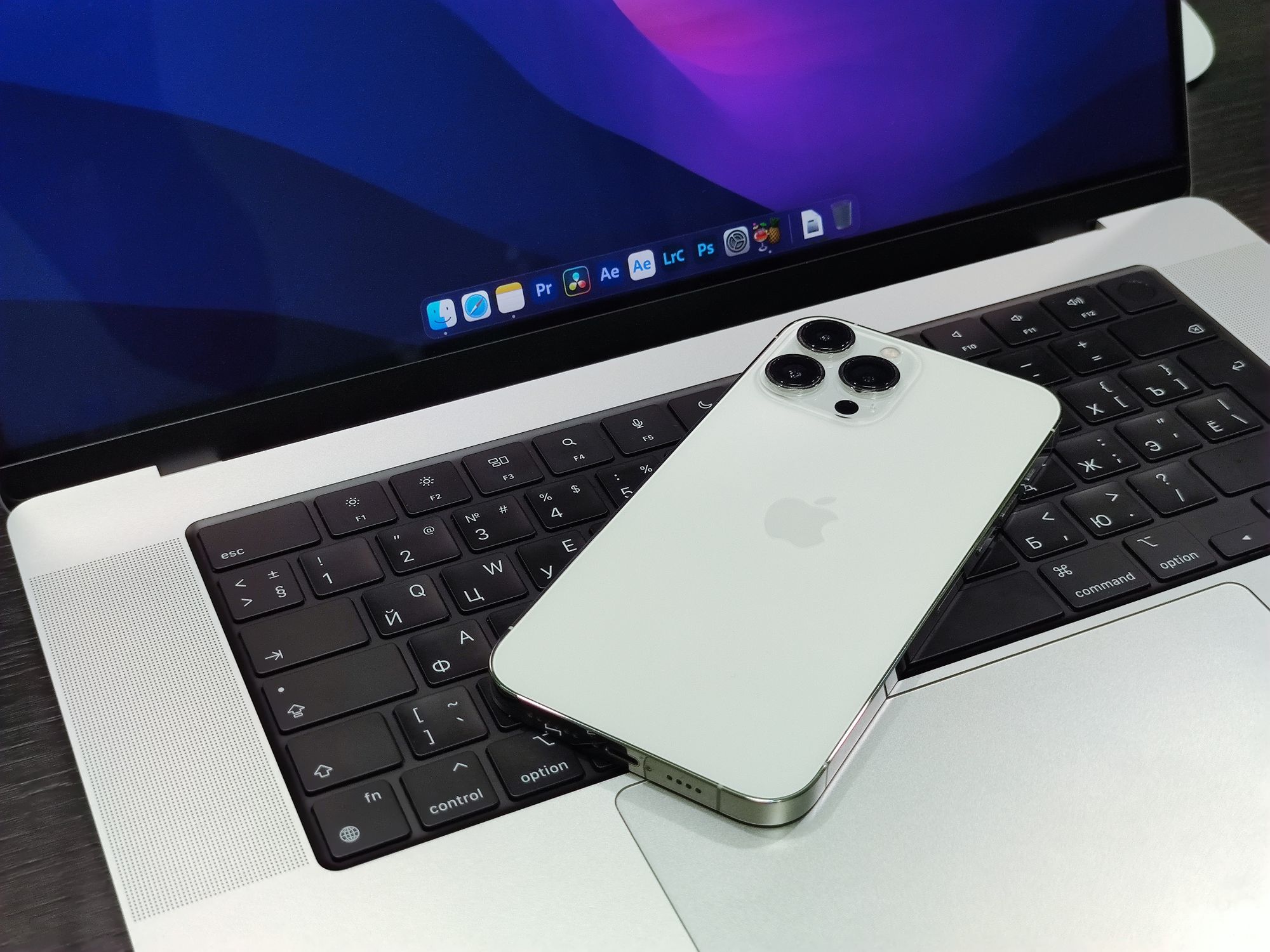 Настоящий Pro-тест: iPhone 13 Pro Max и MacBook Pro на M1 Pro в деле