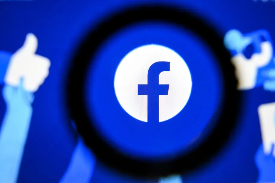 Модераторы Facebook пригрозили прекратить работу из-за невыплаты зарплаты