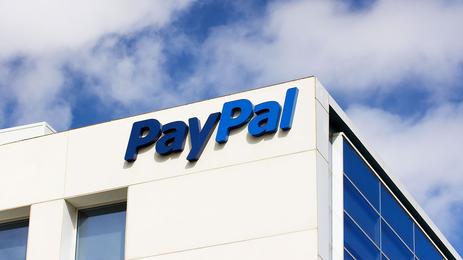 PayPal изучает возможность выпуска собственной криптовалюты
