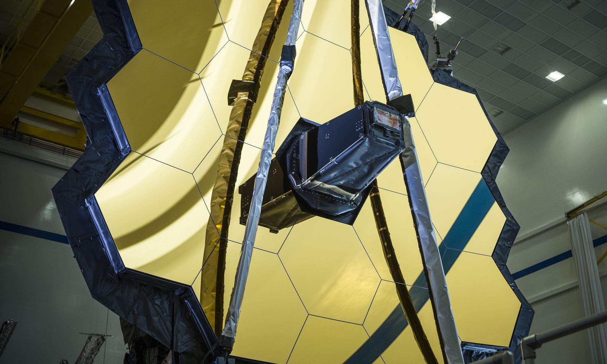 NASA опубликовало первое изображение, сделанное телескопом «Джеймс Уэбб»