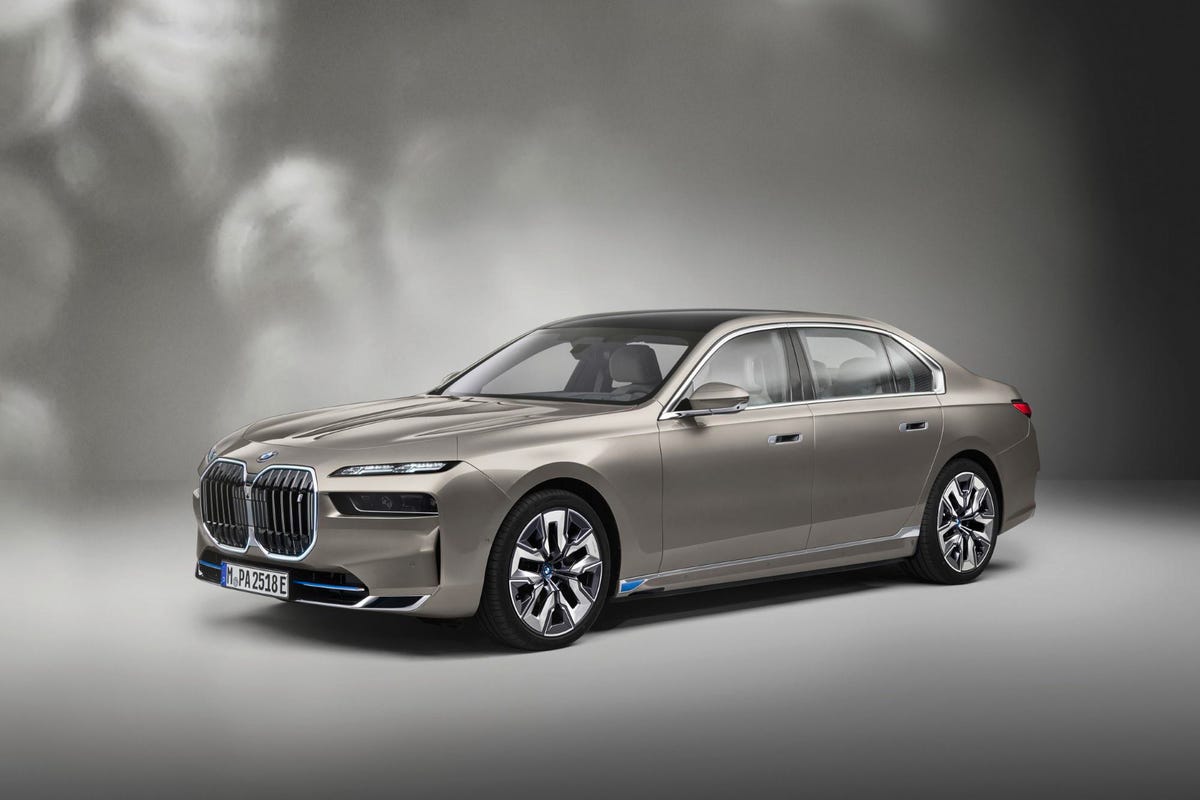 Анонсирован электромобиль BMW 7-й серии с запасом хода до 483 км