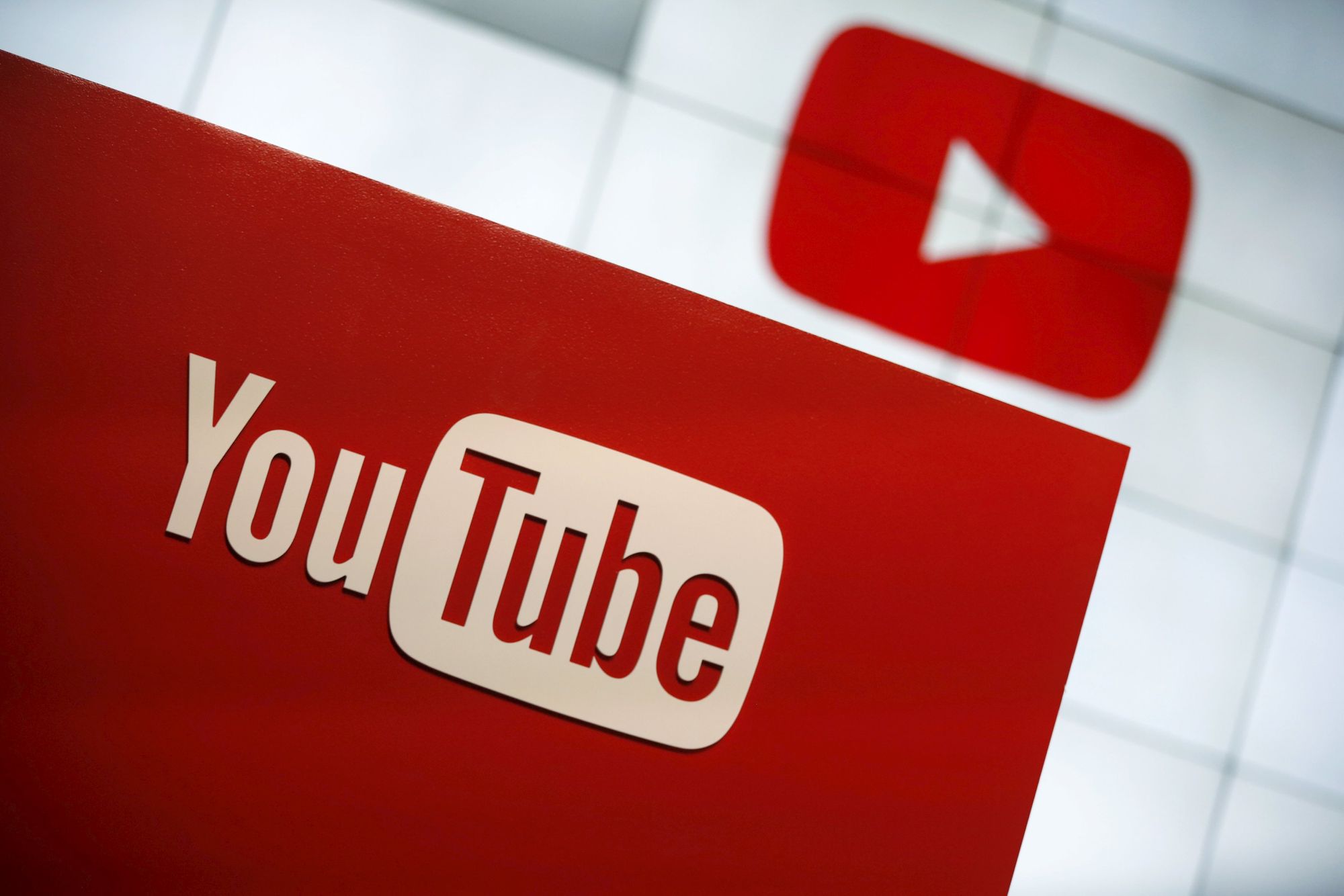 Минобрнауки разослало вузам письмо о необходимости перенести контент с YouTube до 4 апреля
