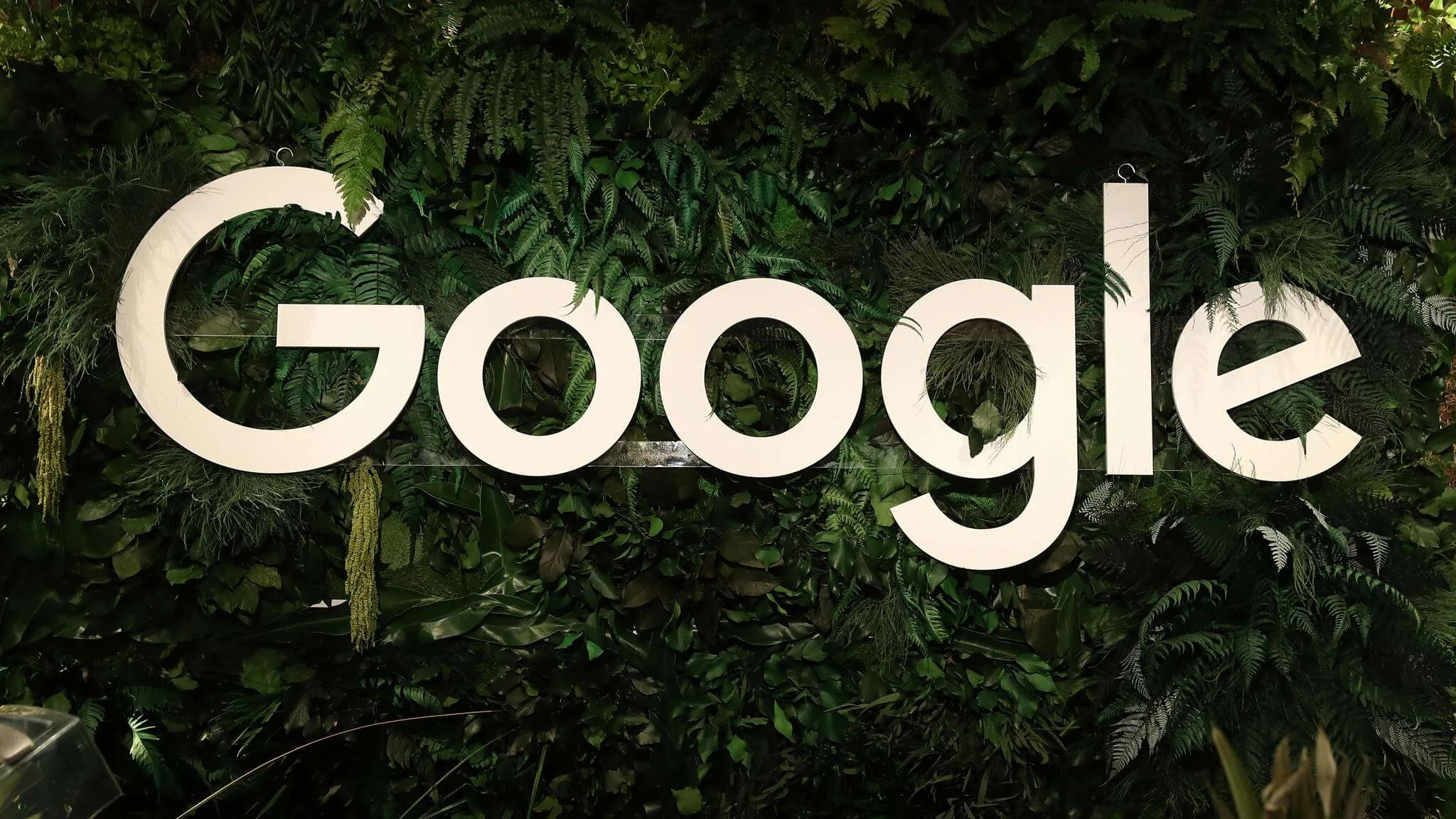 Суд арестовал ещё 1 млрд рублей на счетах Google в РФ