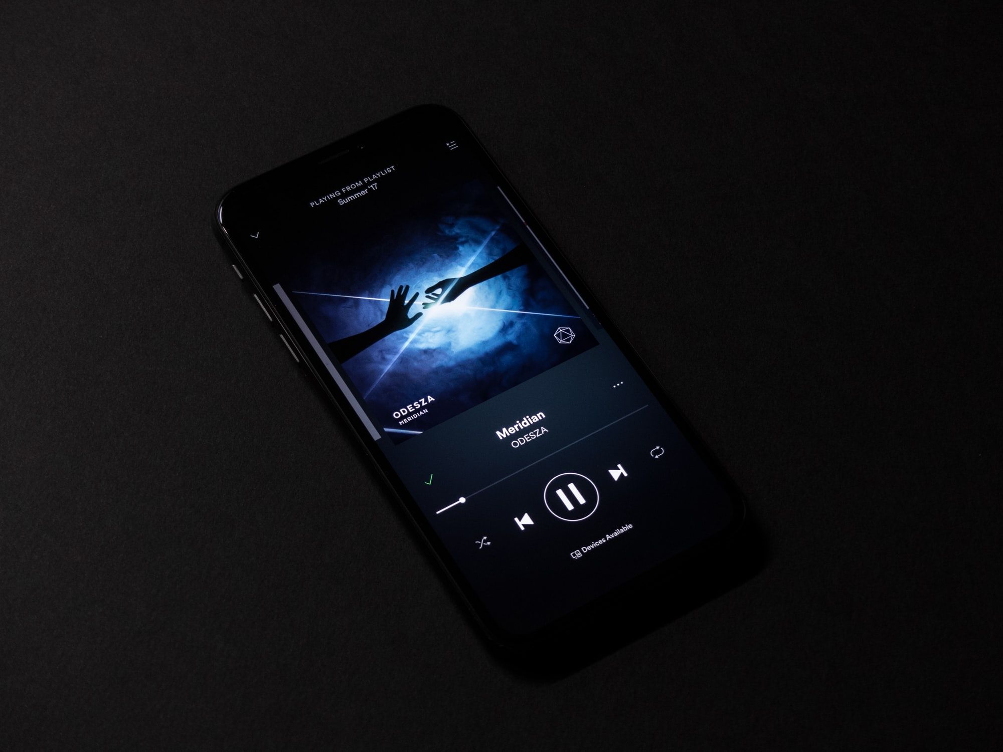 Spotify запатентовала способ определения настроения пользователя по голосу и звукам вокруг