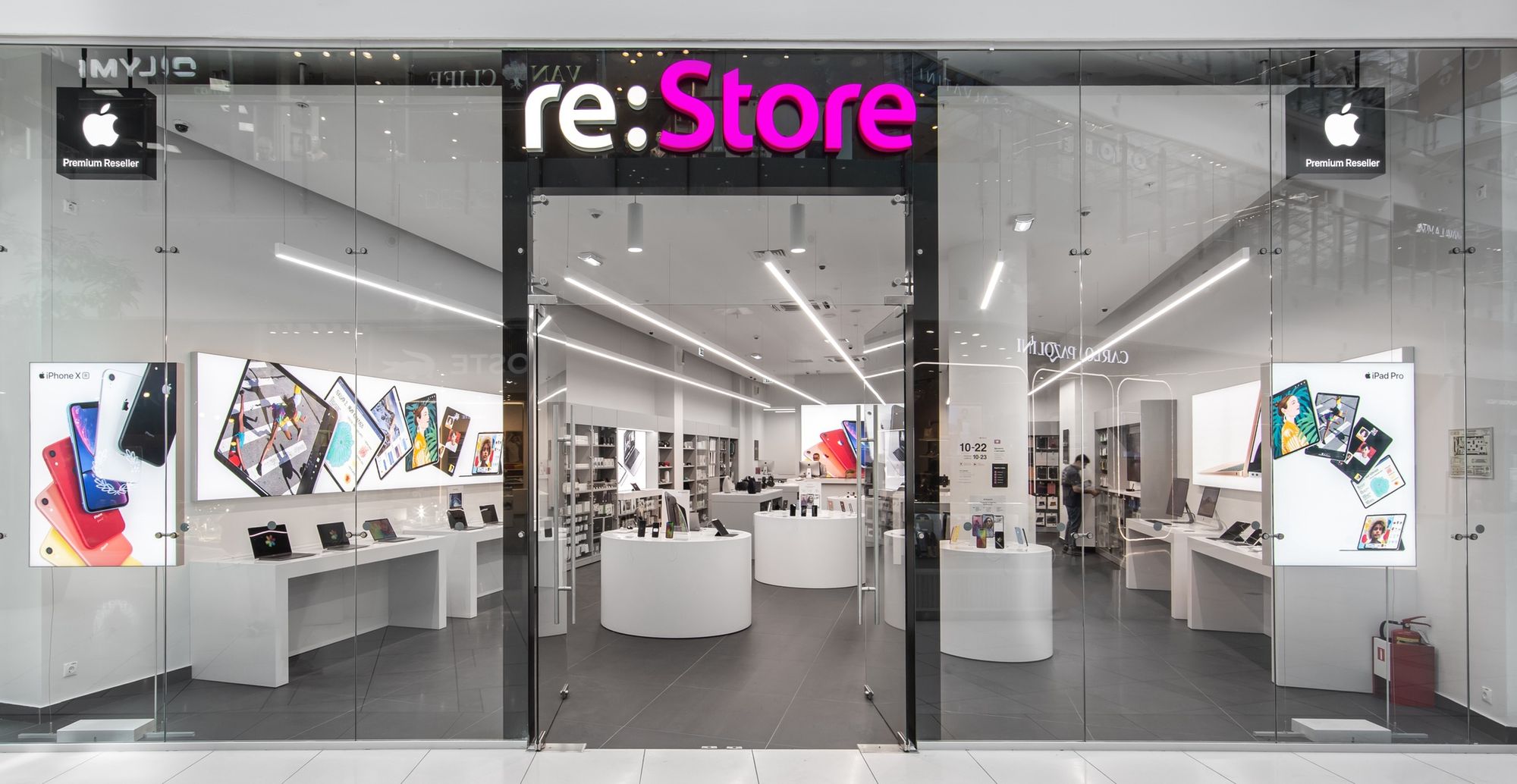 Крупные ритейлеры Apple закрыли часть магазинов в России