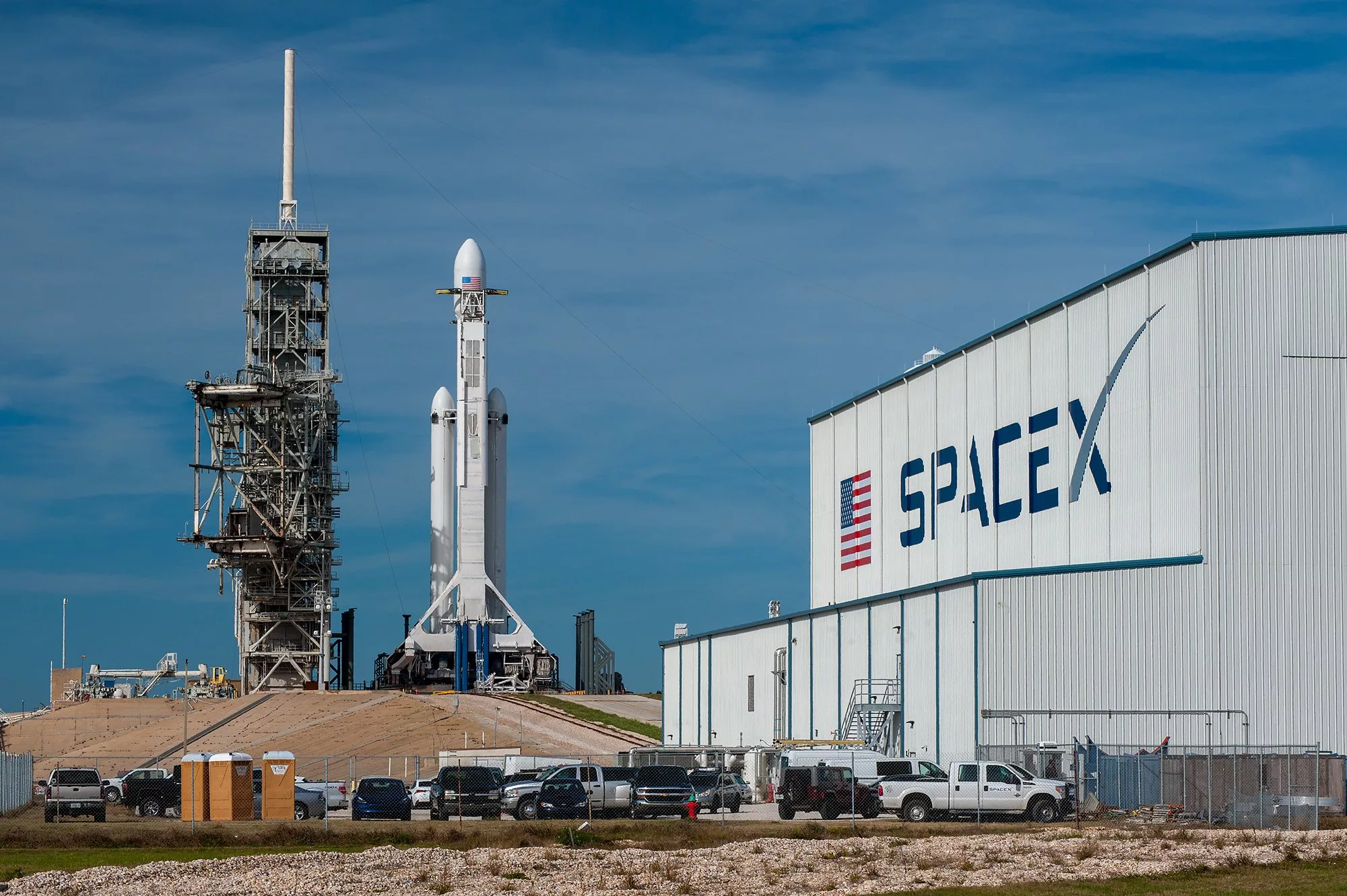 SpaceX уволила часть сотрудников, которые раскритиковали Илона Маска