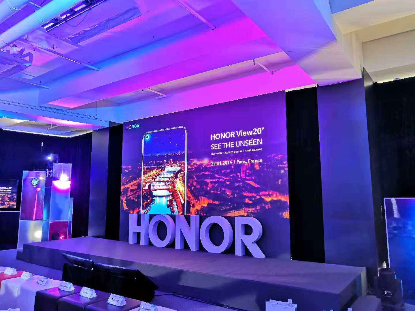 Бренд Honor прекратил поставки смартфонов в Россию