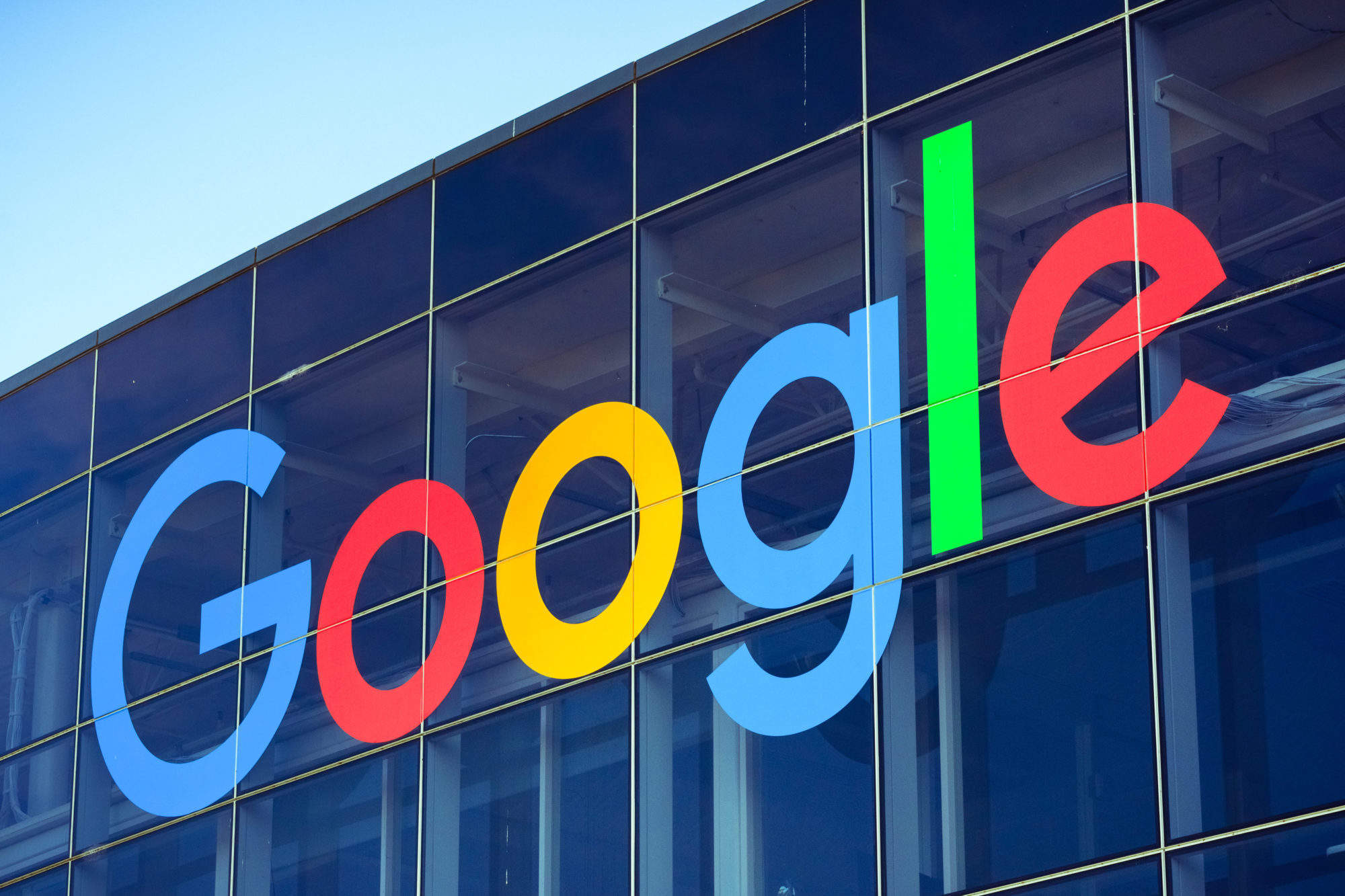 Суд в Москве назначил Google оборотный штраф в 21,77 млрд рублей