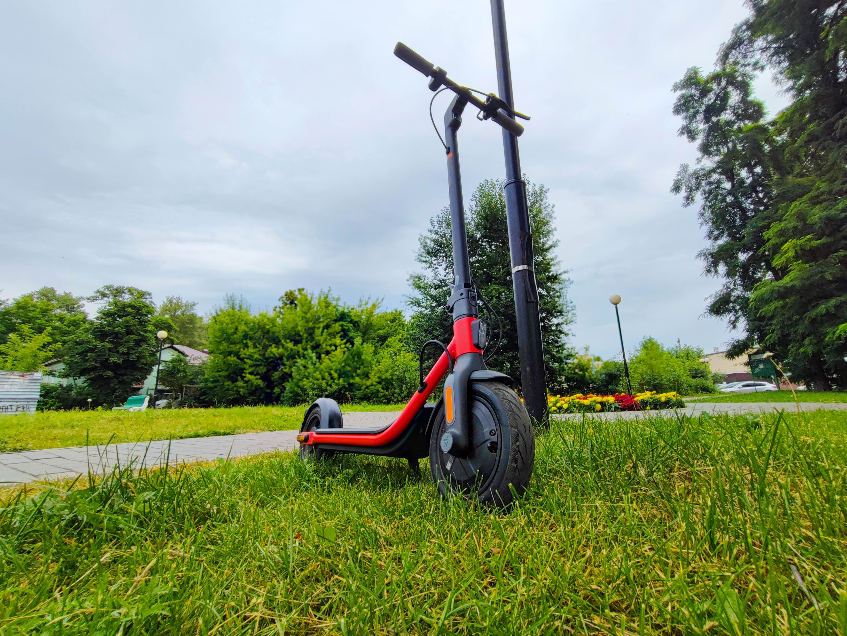 Обзор Ninebot KickScooter D18U: отличный спутник в городе по доступной цене