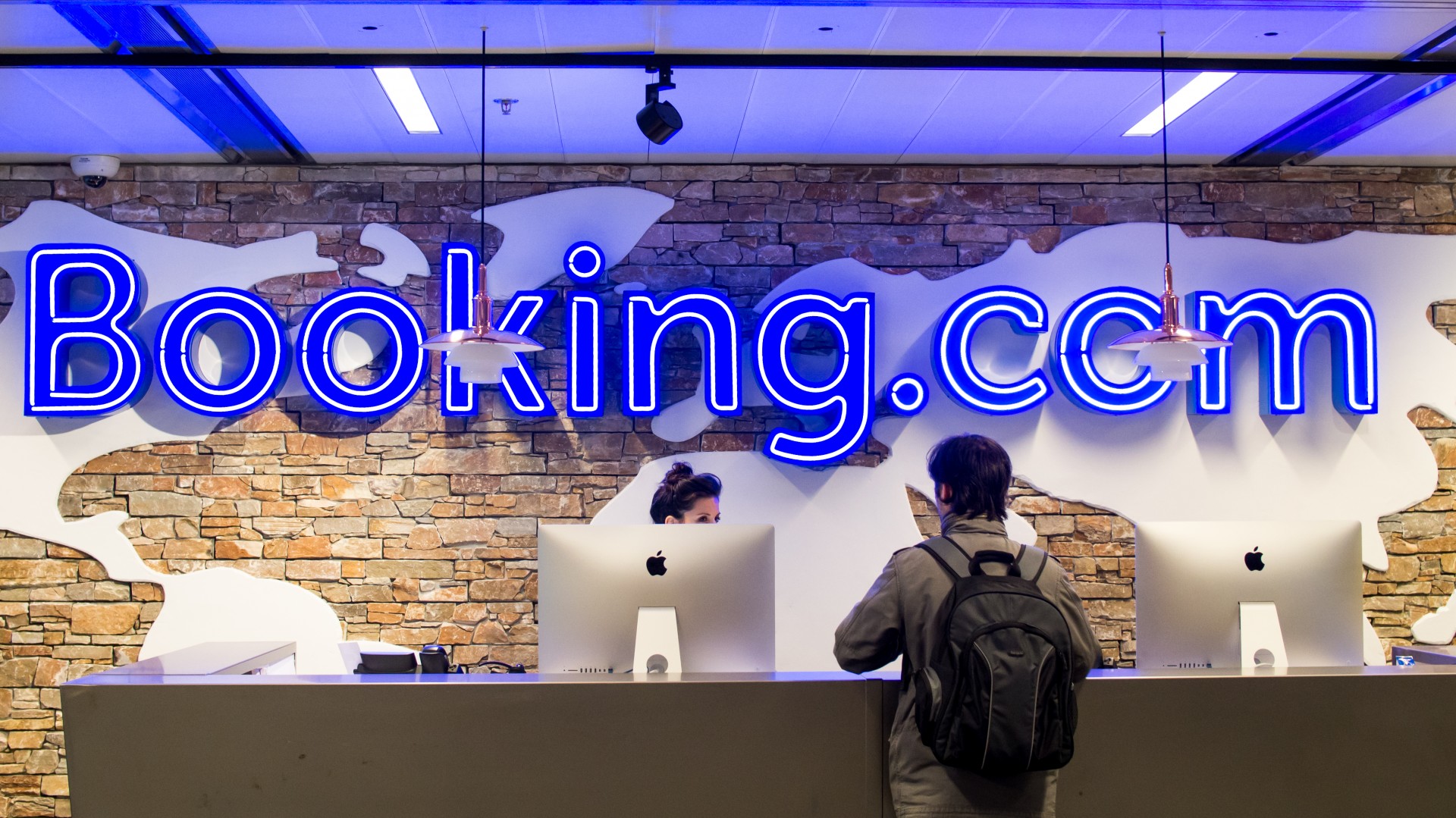 Верховный суд отказался отменить штраф Booking.com на 1,3 млрд рублей