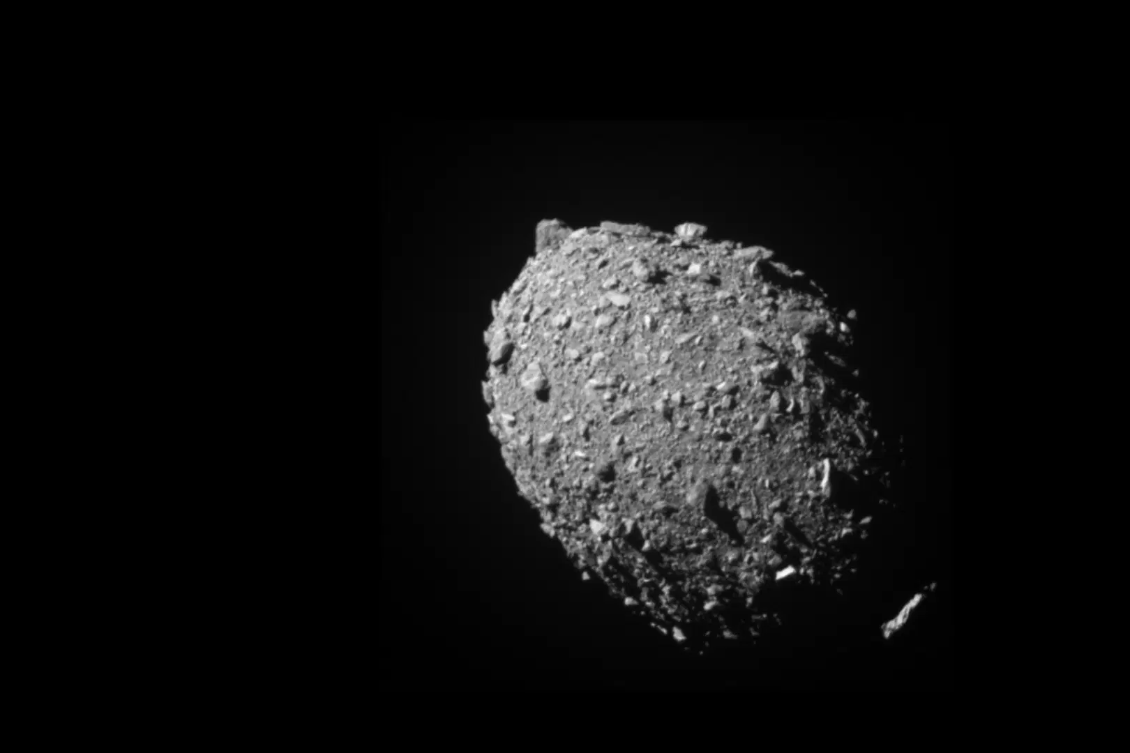 NASA опубликовало снимки столкновения DART c астероидом, сделанные телескопами «Джеймс Уэбб» и «Хаббл»