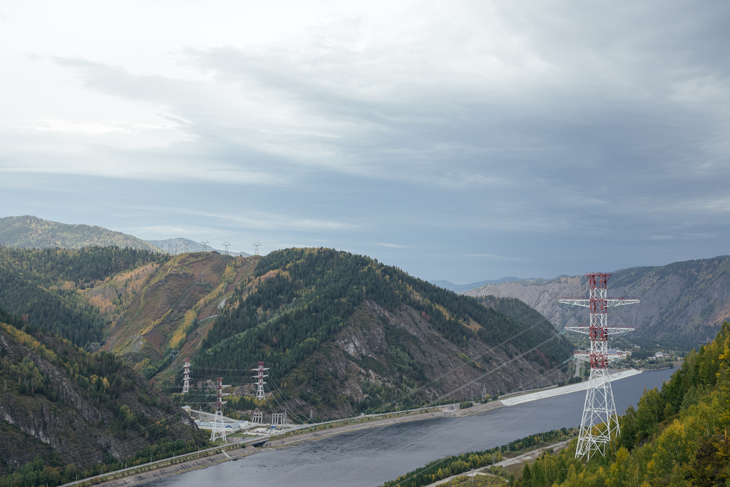 Какие угрозы несут нейросети в руках злоумышленников?