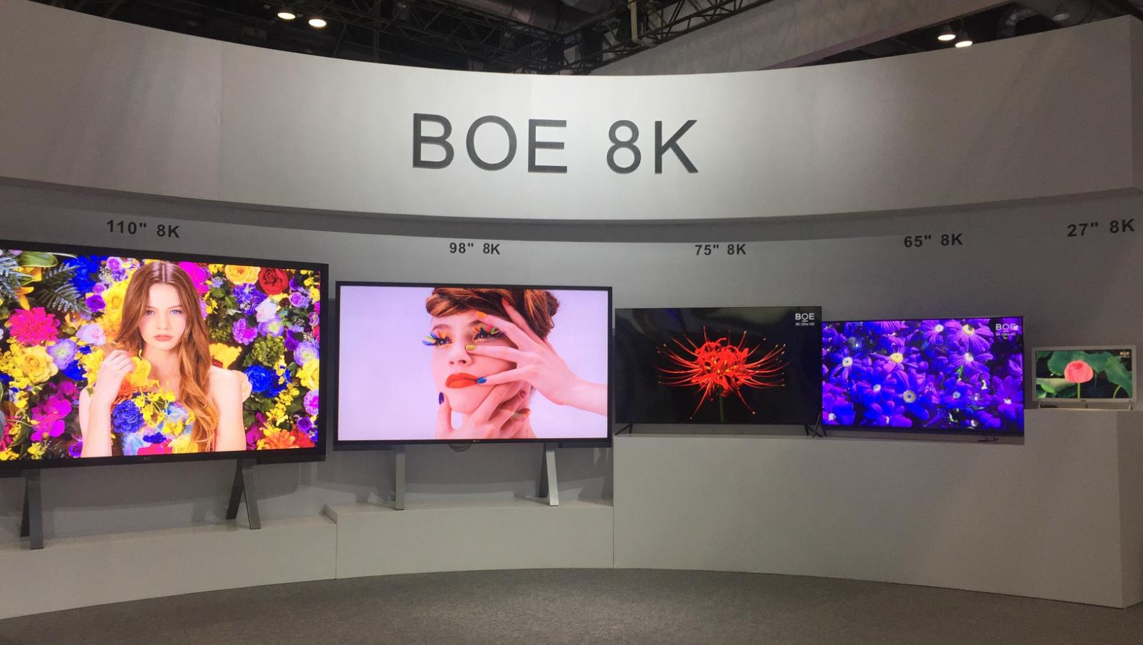 На ISE 2023 представили 8K 3D-монитор для просмотра трёхмерных изображений без VR-шлема