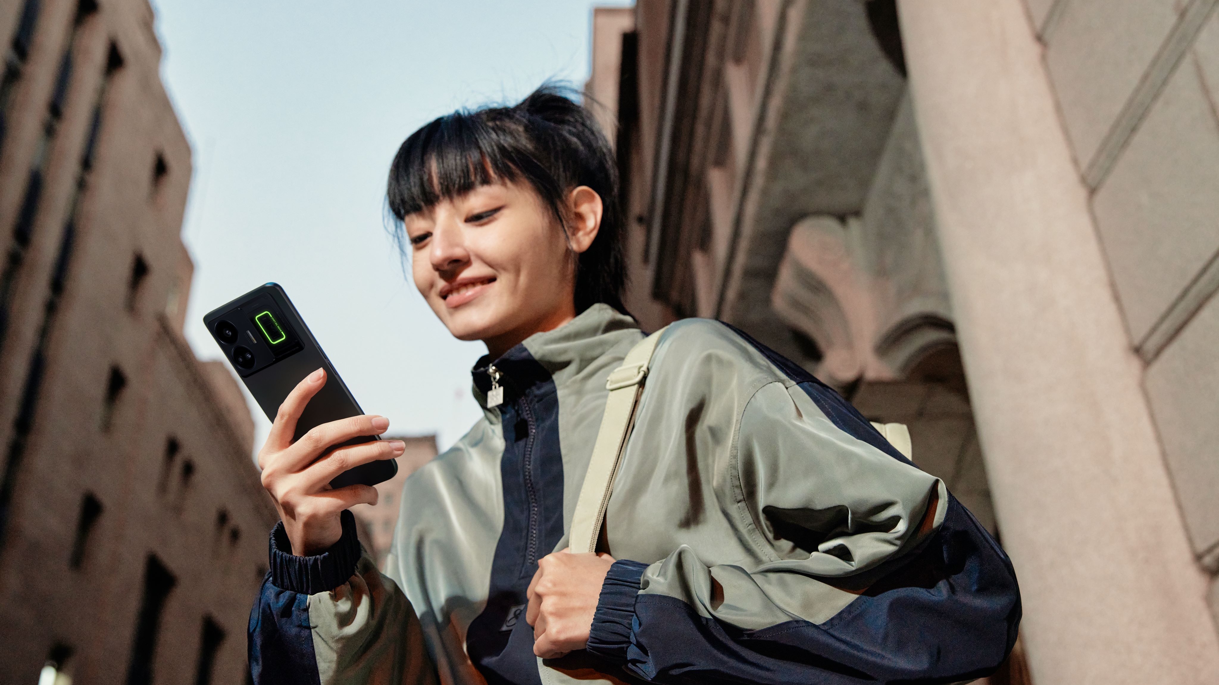 realme GT3 поступил в продажу в России