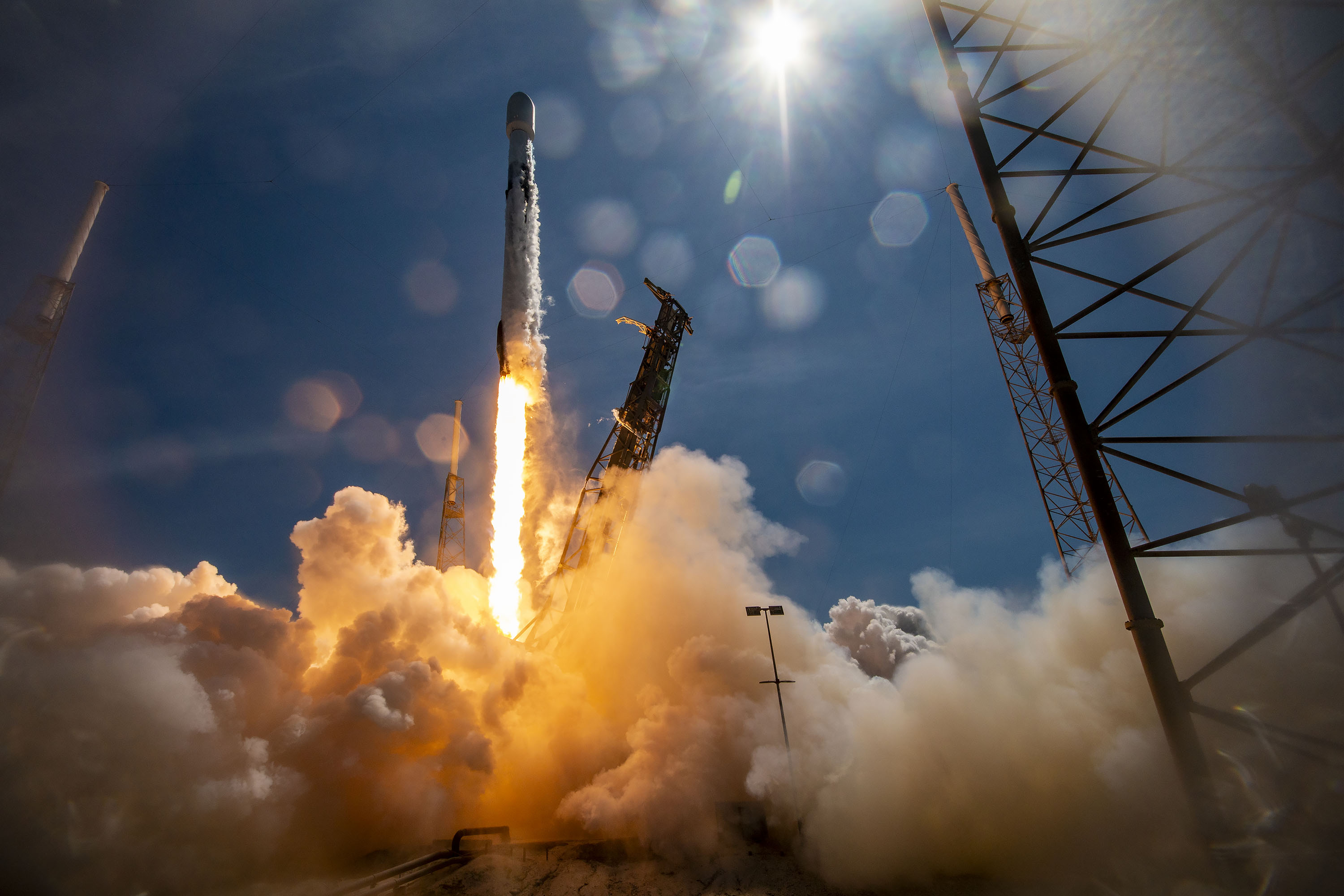 SpaceX вывела на орбиту европейский телескоп ценой в 1 млрд евро для изучения темной материи