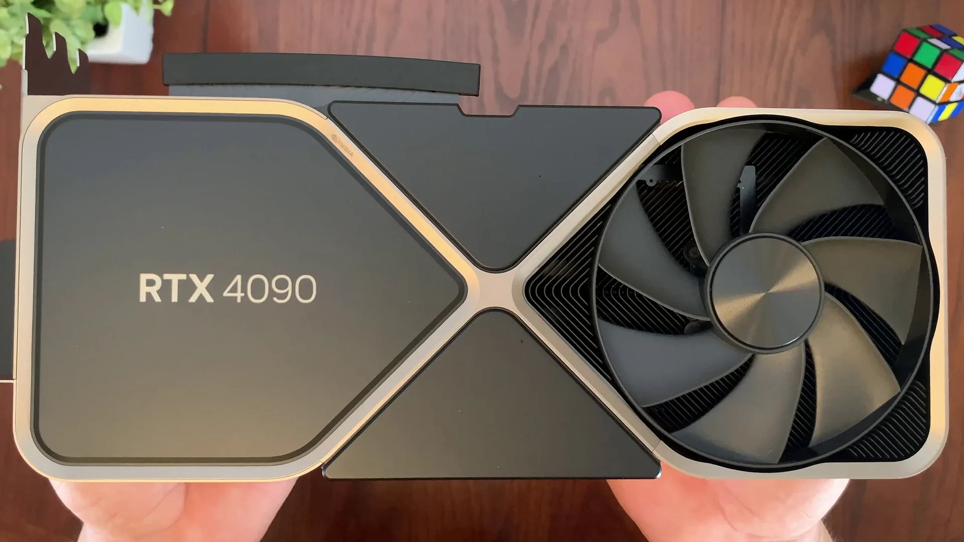 Энтузиаст разогнал видеокарту RTX 4090 до энергопотребления в 1,1 кВт – для охлаждения понадобился жидкий азот