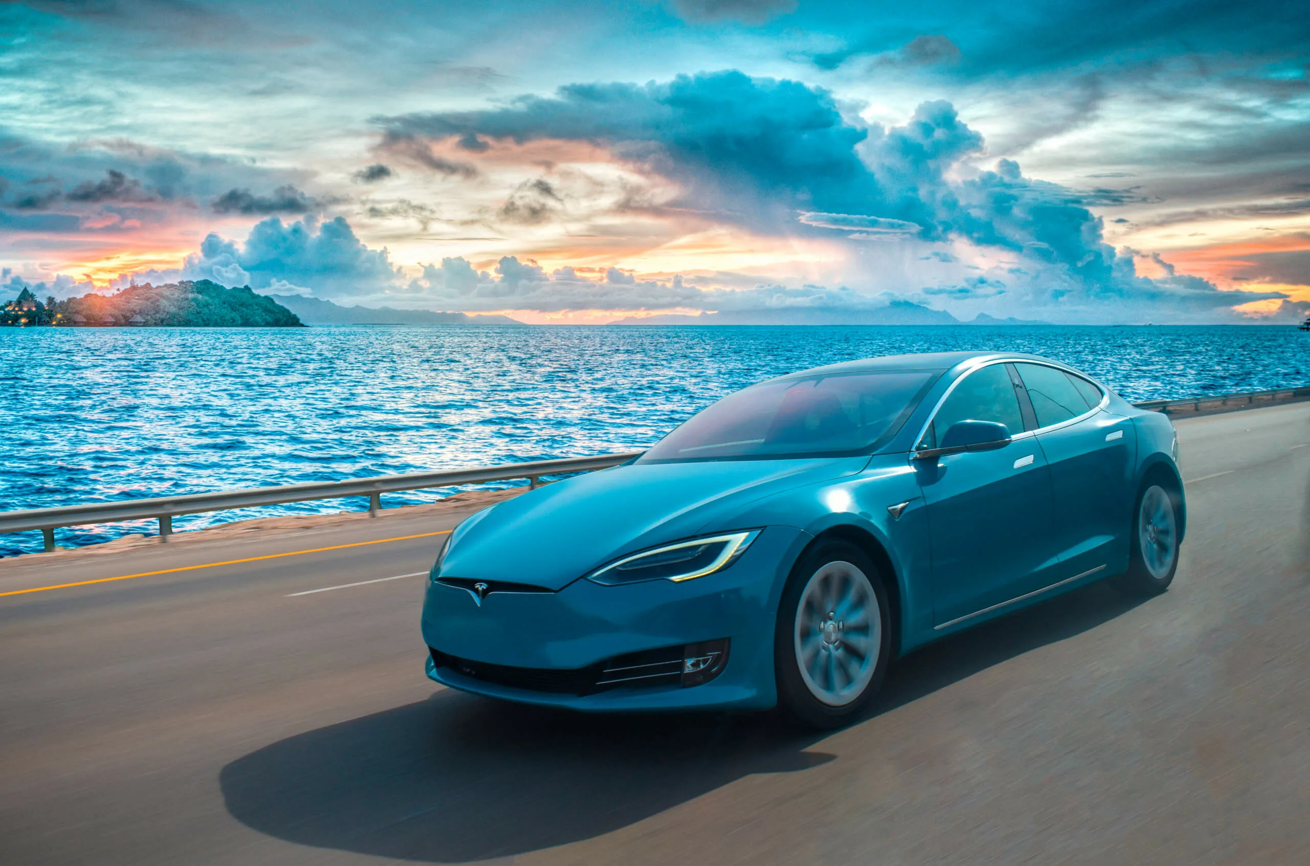 SEC обязала Маска возместить ущерб инвесторам от падений акций Tesla из-за его твита