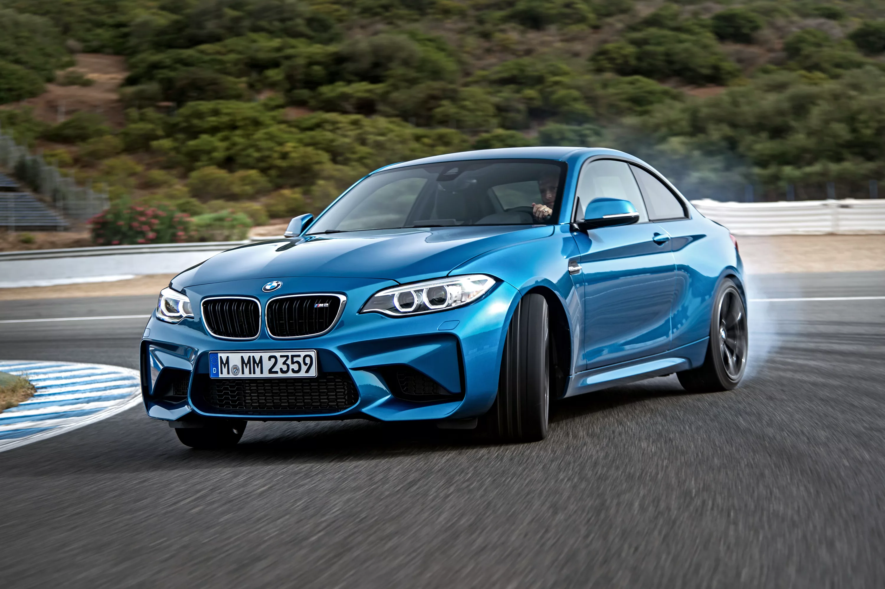 BMW отказалась от неудачной идеи продавать подписку на подогрев сидений