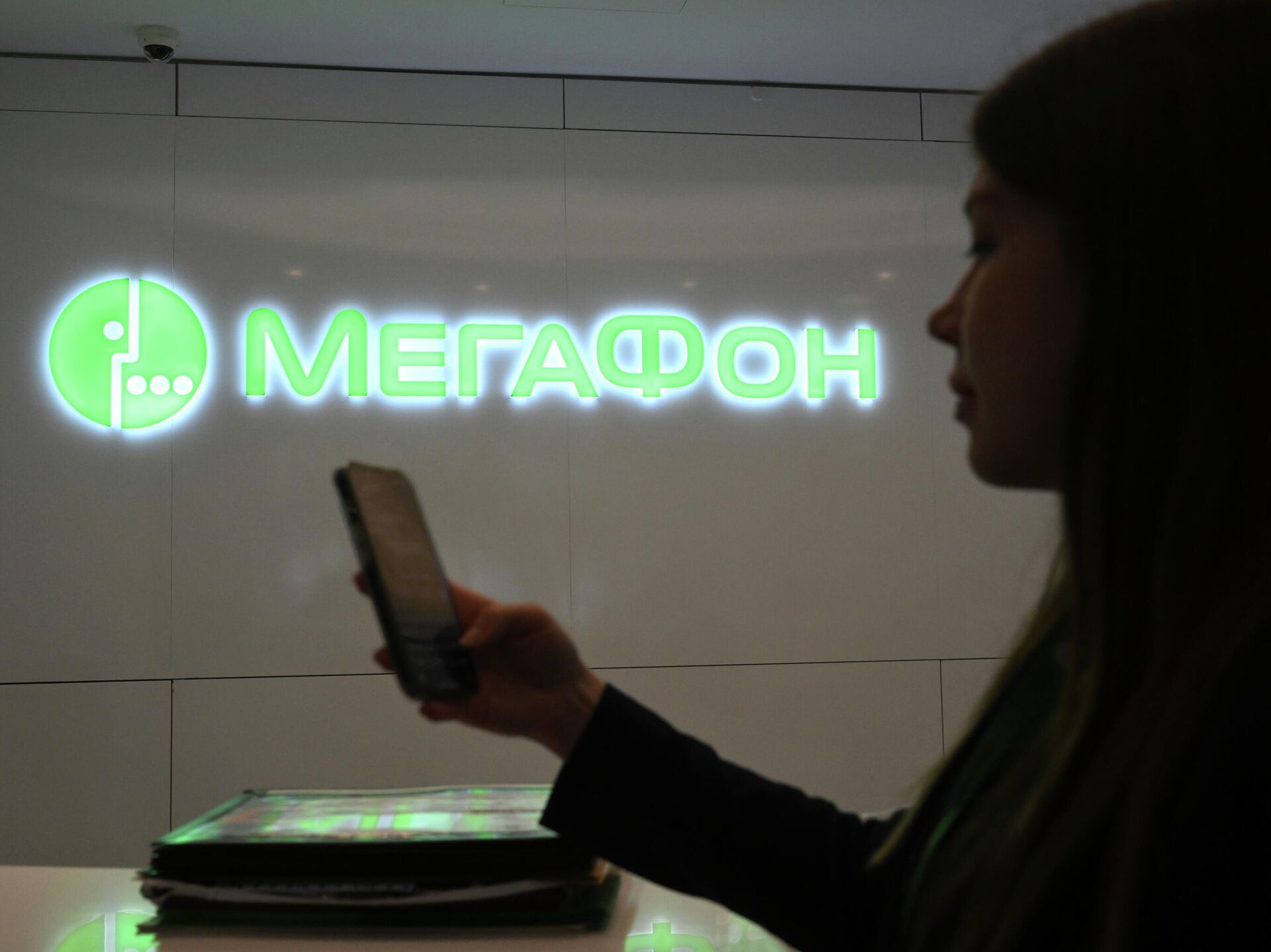 МегаФон позволит привязать смартфон и умные часы к одному номеру
