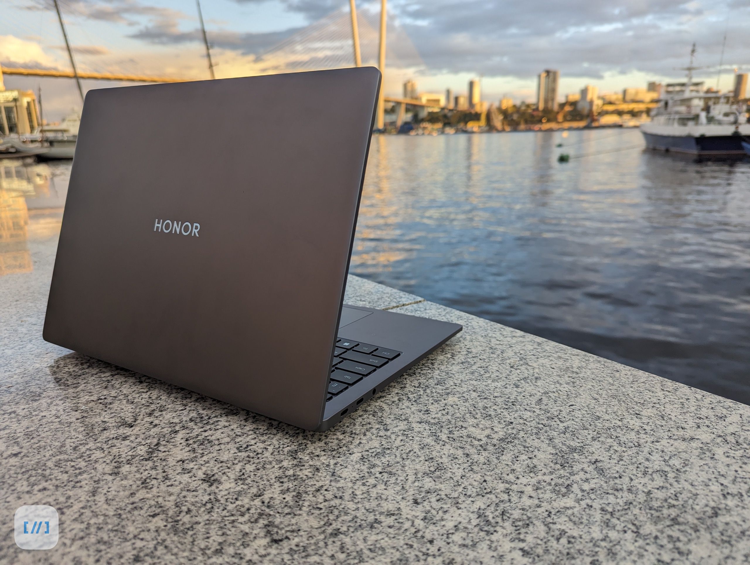 Обзор Honor MagicBook 14 2023: компактная мощь до 100 тысяч рублей