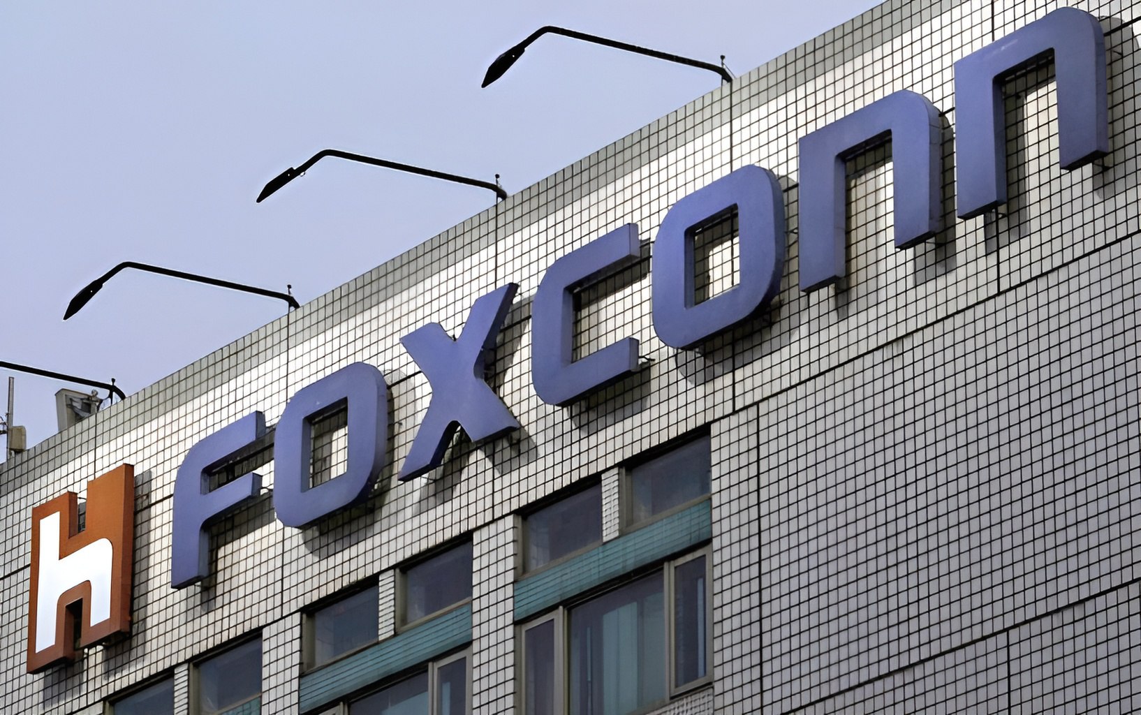 Китай начал расследование против Foxconn на фоне выдвижения её основателя в президенты Тайваня