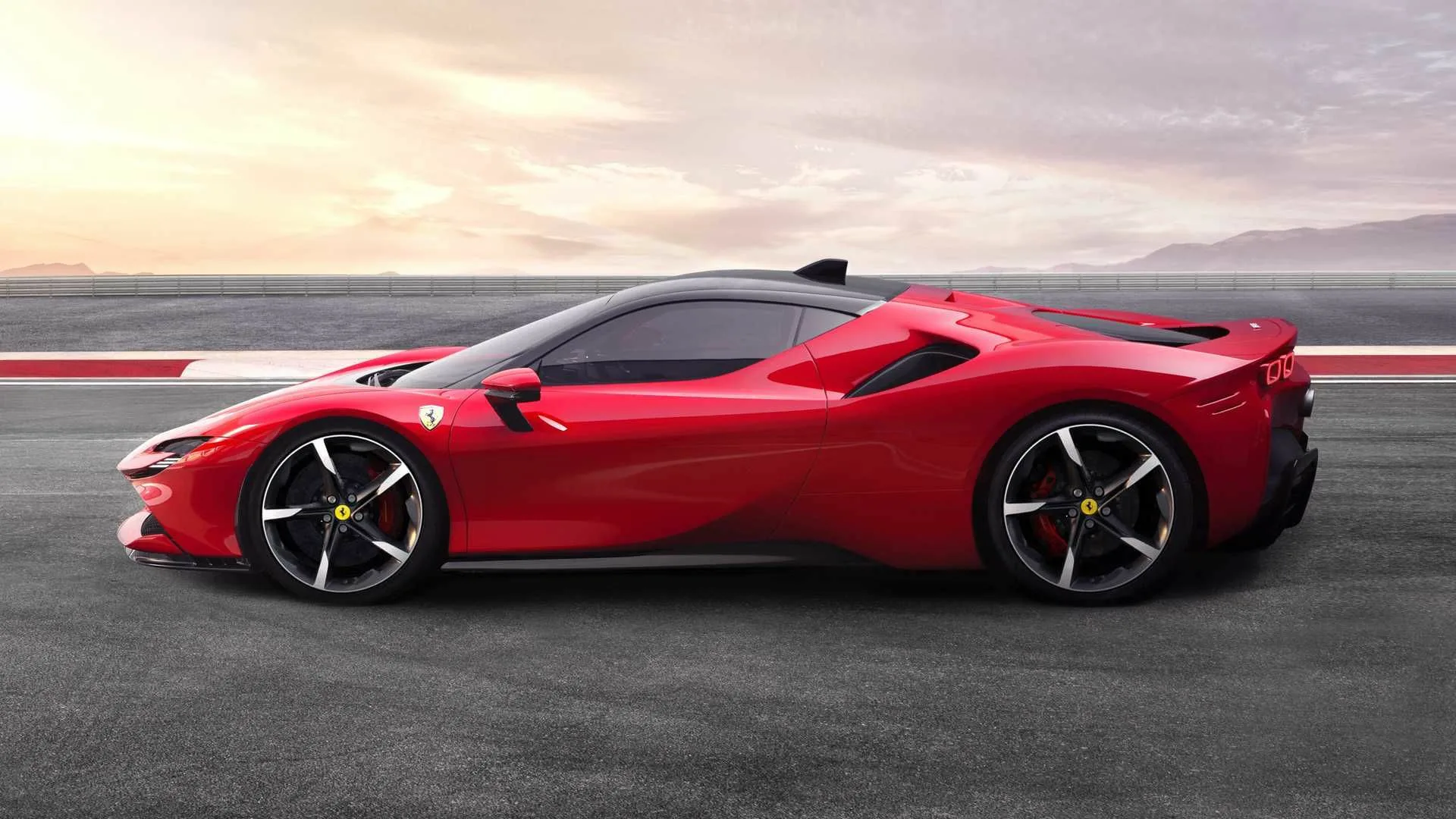 Ferrari начала принимать криптовалюту в оплату за спорткары в США