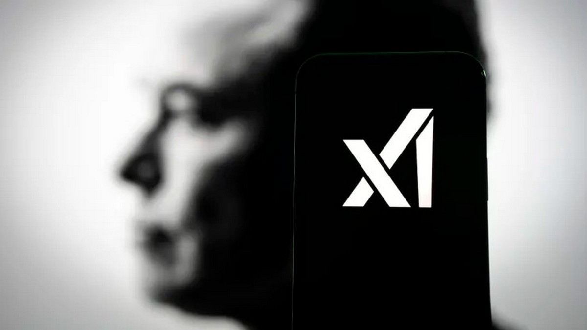 Илон Маск представил своего чат-бота с ИИ
