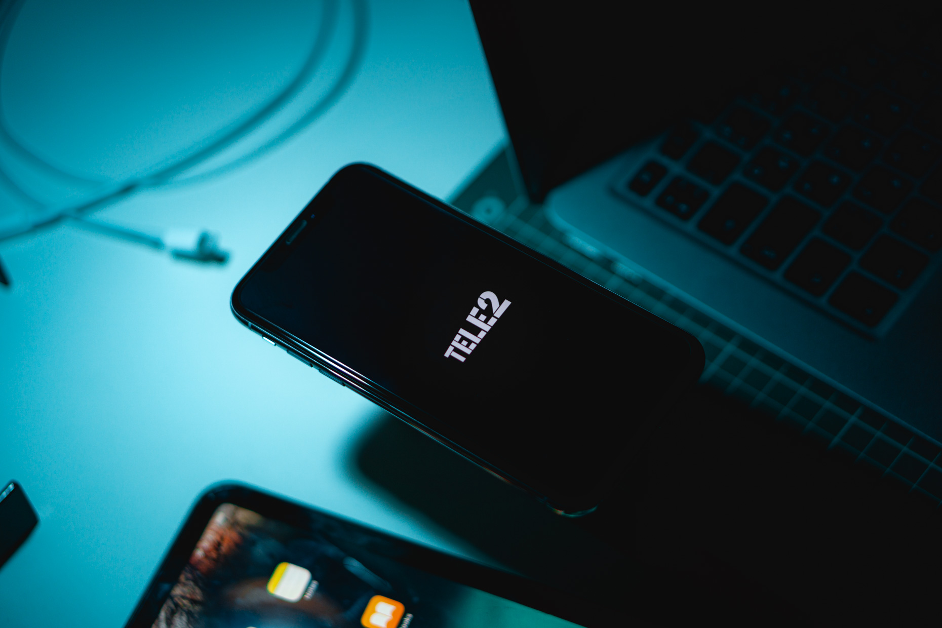 Tele2 повысит цены на связь с января более чем на 10%