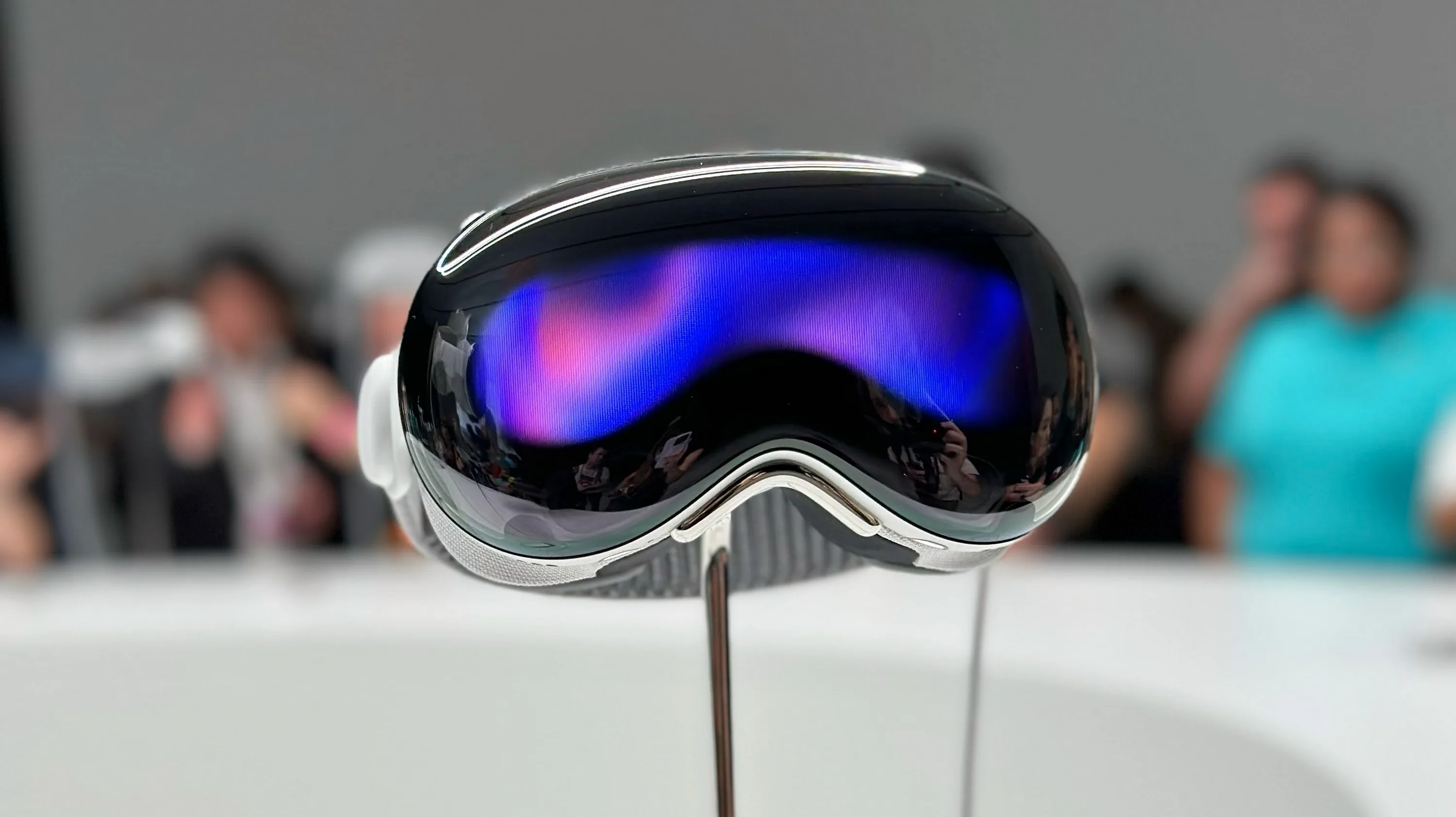 Apple начнёт продажи Vision Pro этой зимой