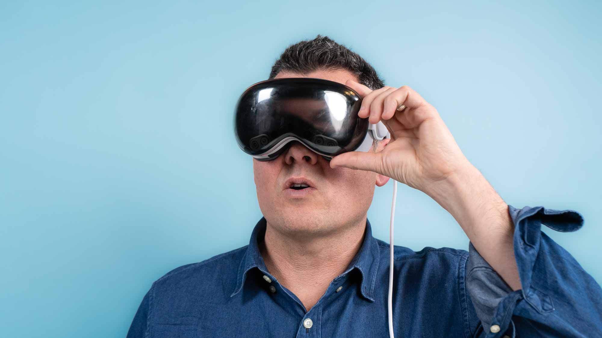 Вышли первые обзоры Apple Vision Pro: а это точно «революшн, Джонни»?