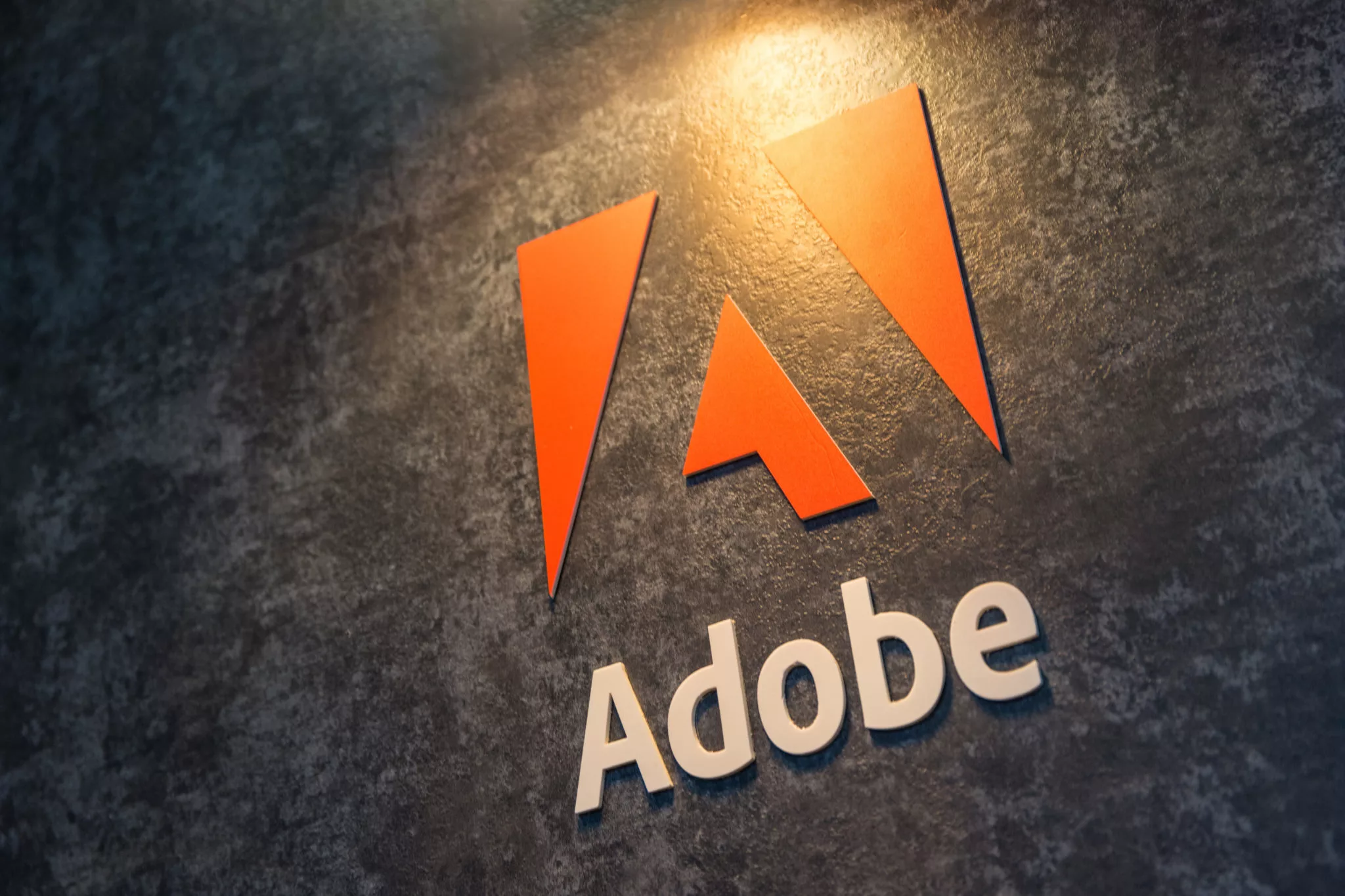 Adobe начала тестировать ИИ-помощника с PDF-файлами