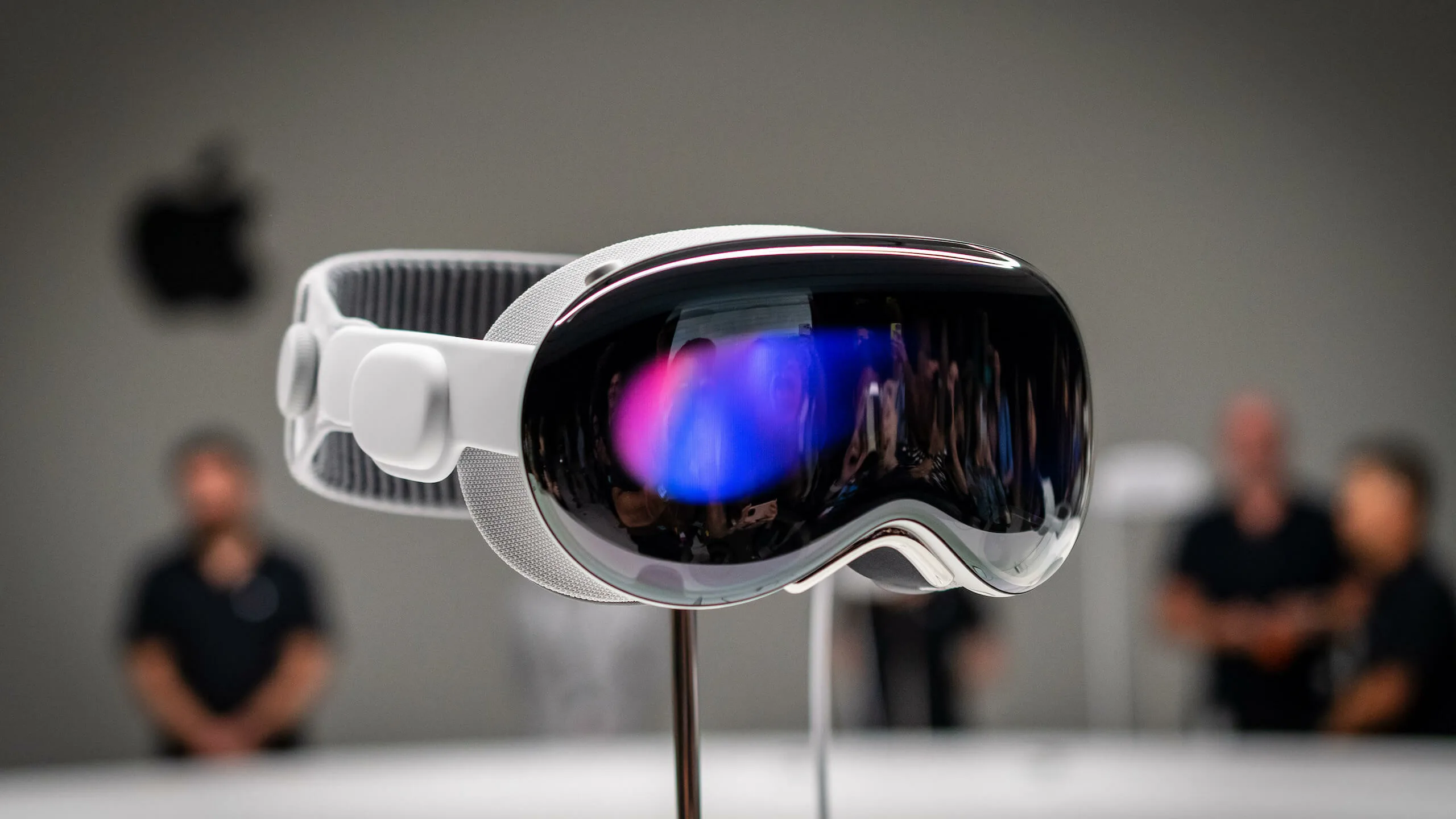 Пользователи Apple Vision Pro пожаловались на самопроизвольный треск стекла