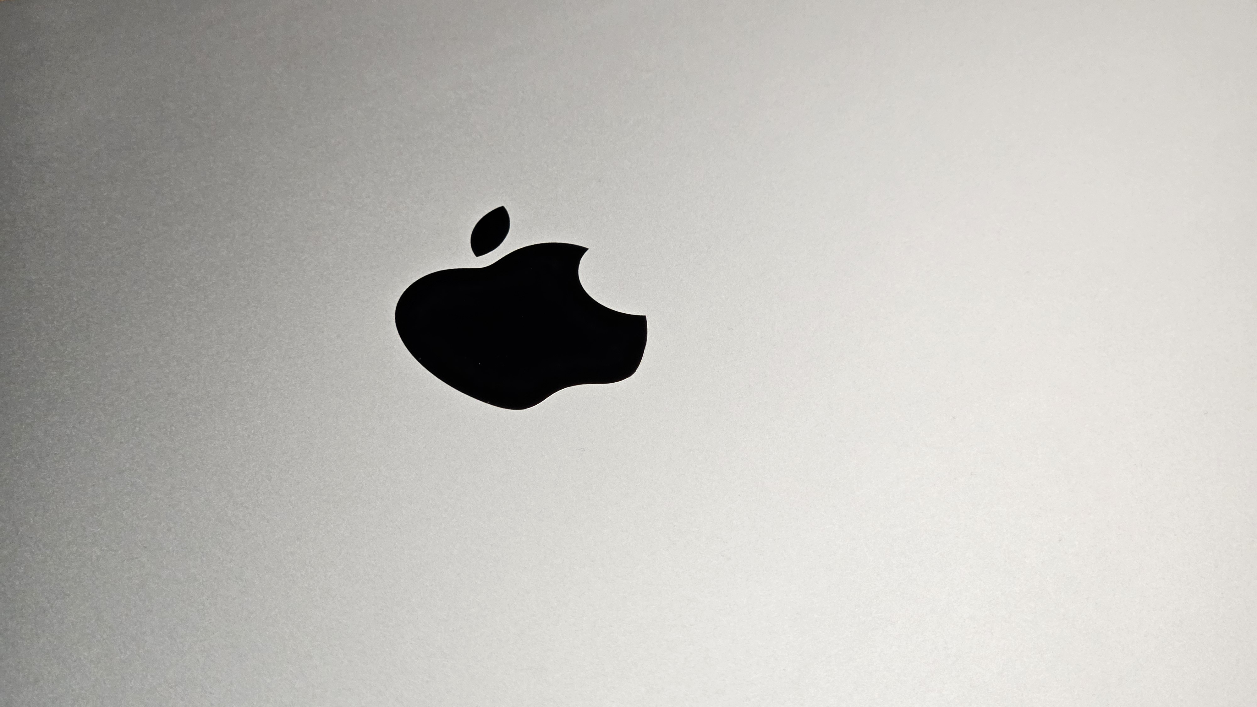 Какой MacBook купить в 2024 году, чтобы не прогадать