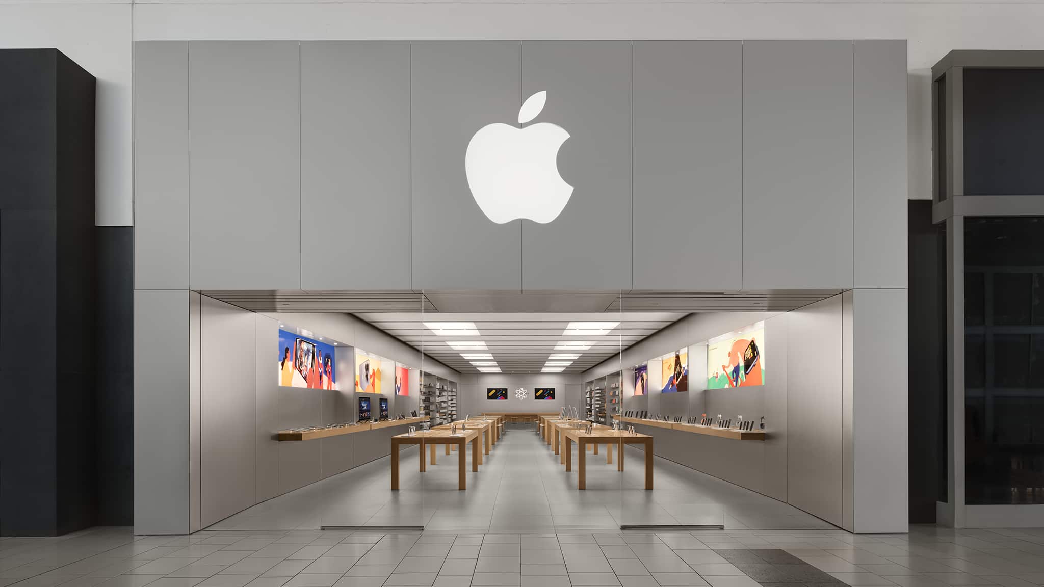 Стало известно, как Apple будет обновлять iOS в запакованных iPhone