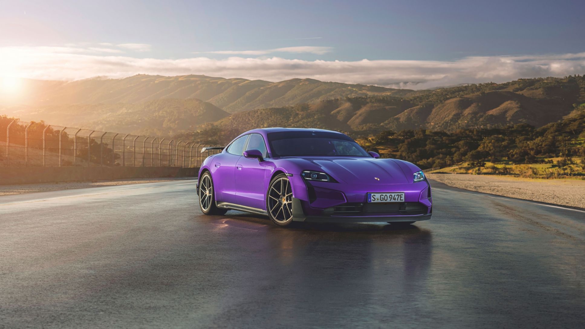 Porsche представила электрокар Taycan Turbo GT