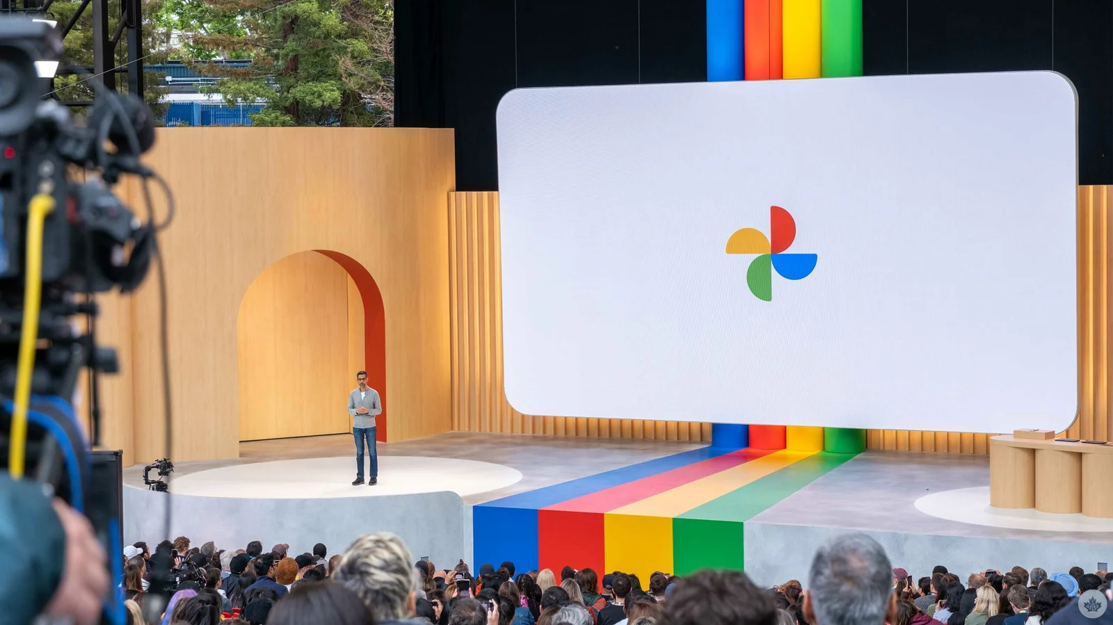 Волшебный ластик и другие функции Google Фото станут доступны всем пользователям