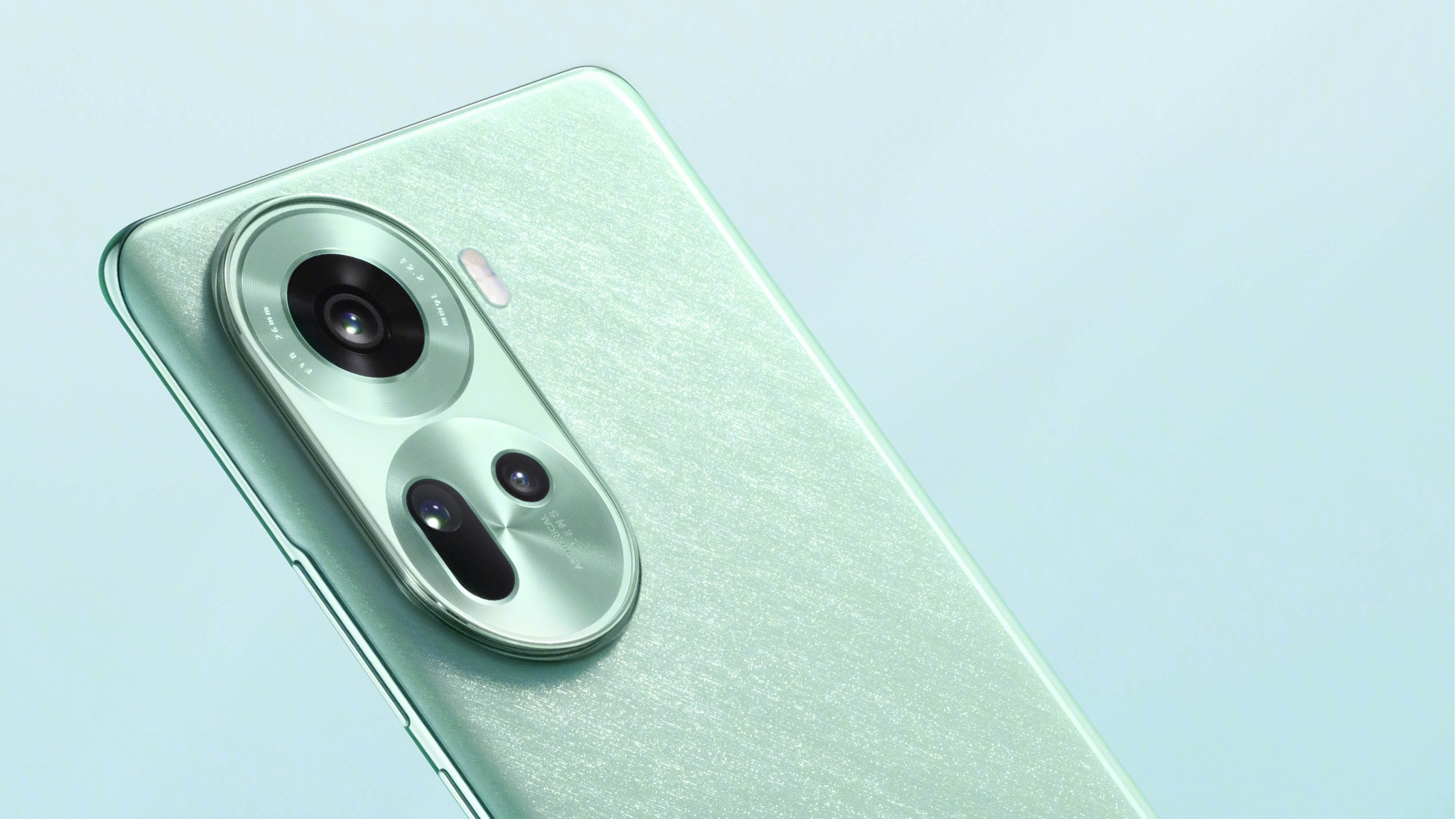 OPPO запустила в России продажи Reno11 с особой портретной камерой