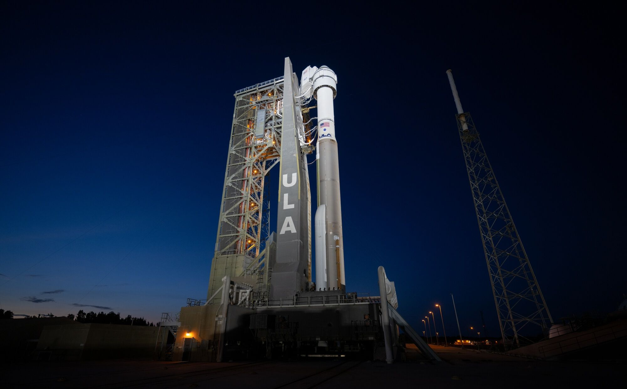 Первый запуск пилотируемого космического корабля Starliner вновь перенесли