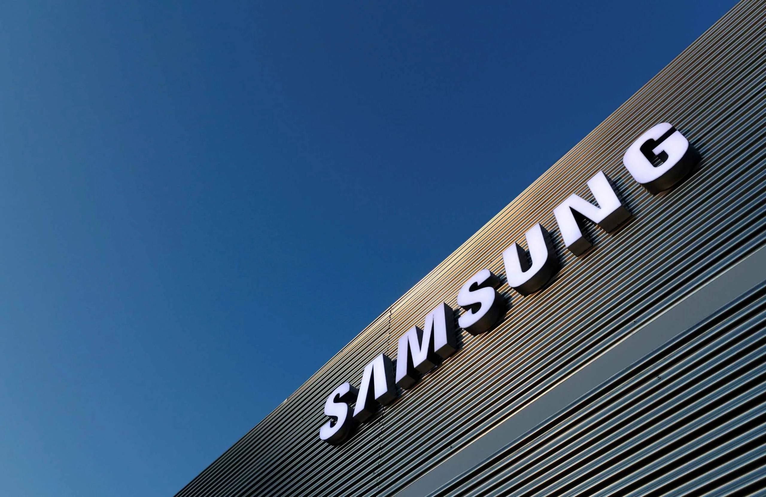 Samsung Electronics отказалась от попыток разработать свой автопилот