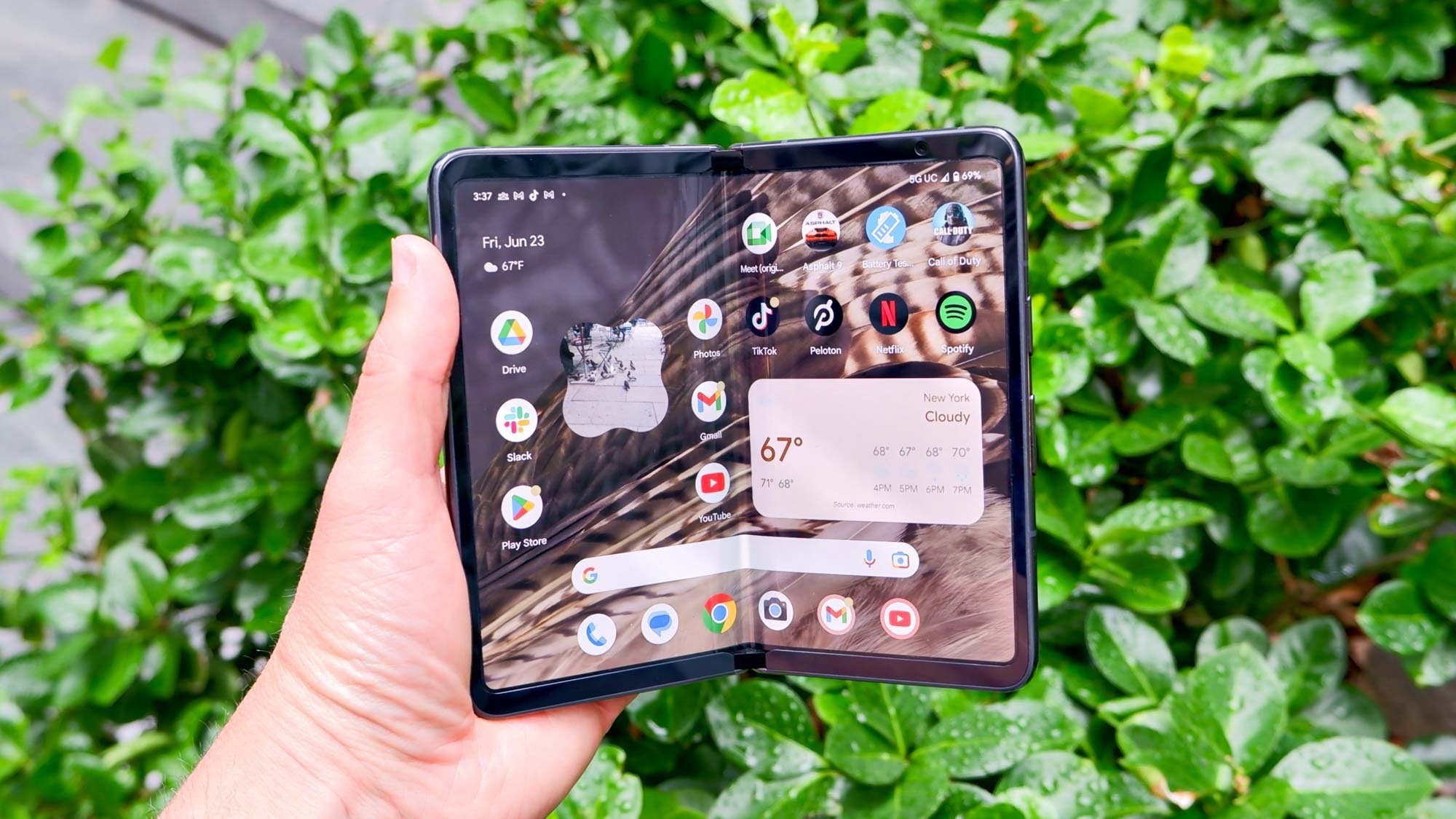 Появились фото прототипа Google Pixel Fold, который так и не вышел