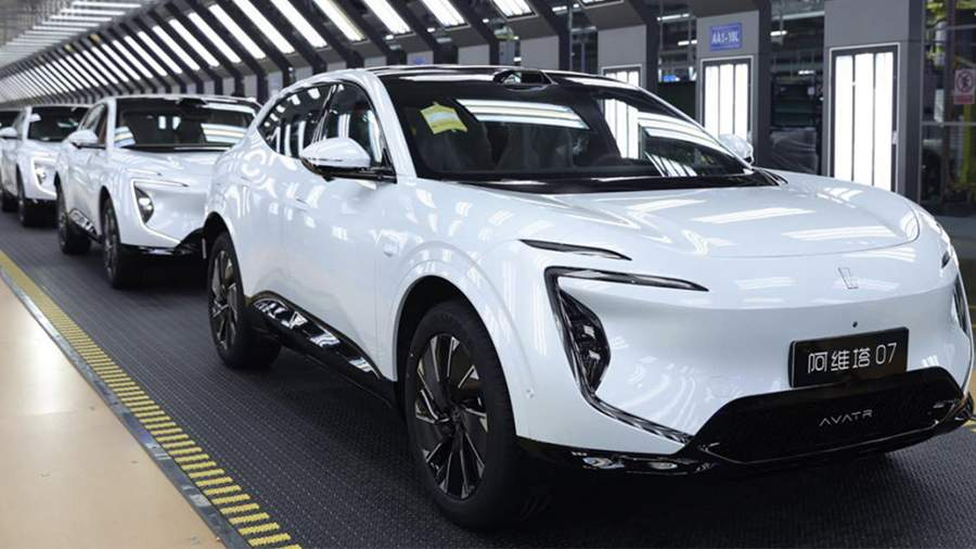 Changan и Huawei запустили инновационный автозавод с самообучением на основе ИИ